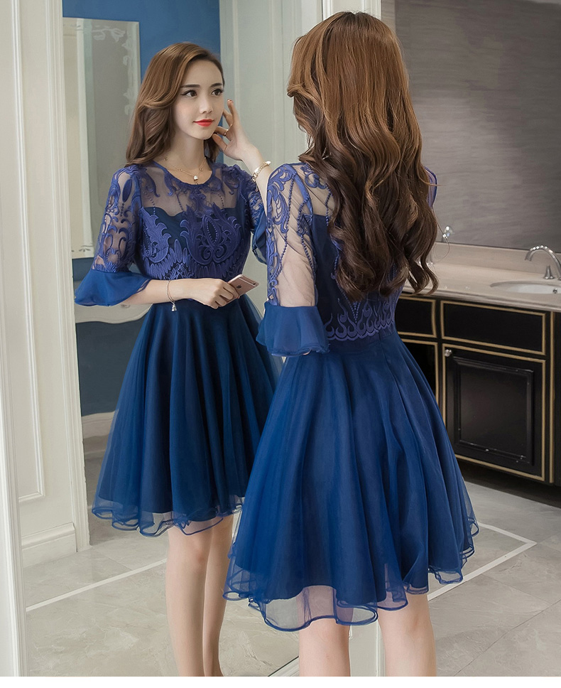 ชุดเดรสสั้นผ้าโปร่งเสื้อสีน้ำเงินเข้มอมม่วง กระโปรงสีน้ำเงินคราม ปักลายคลาสสิค คอกลม แขนข้อศอกระบาย กระโปรงทรงเอสวิง สวย ดูดี