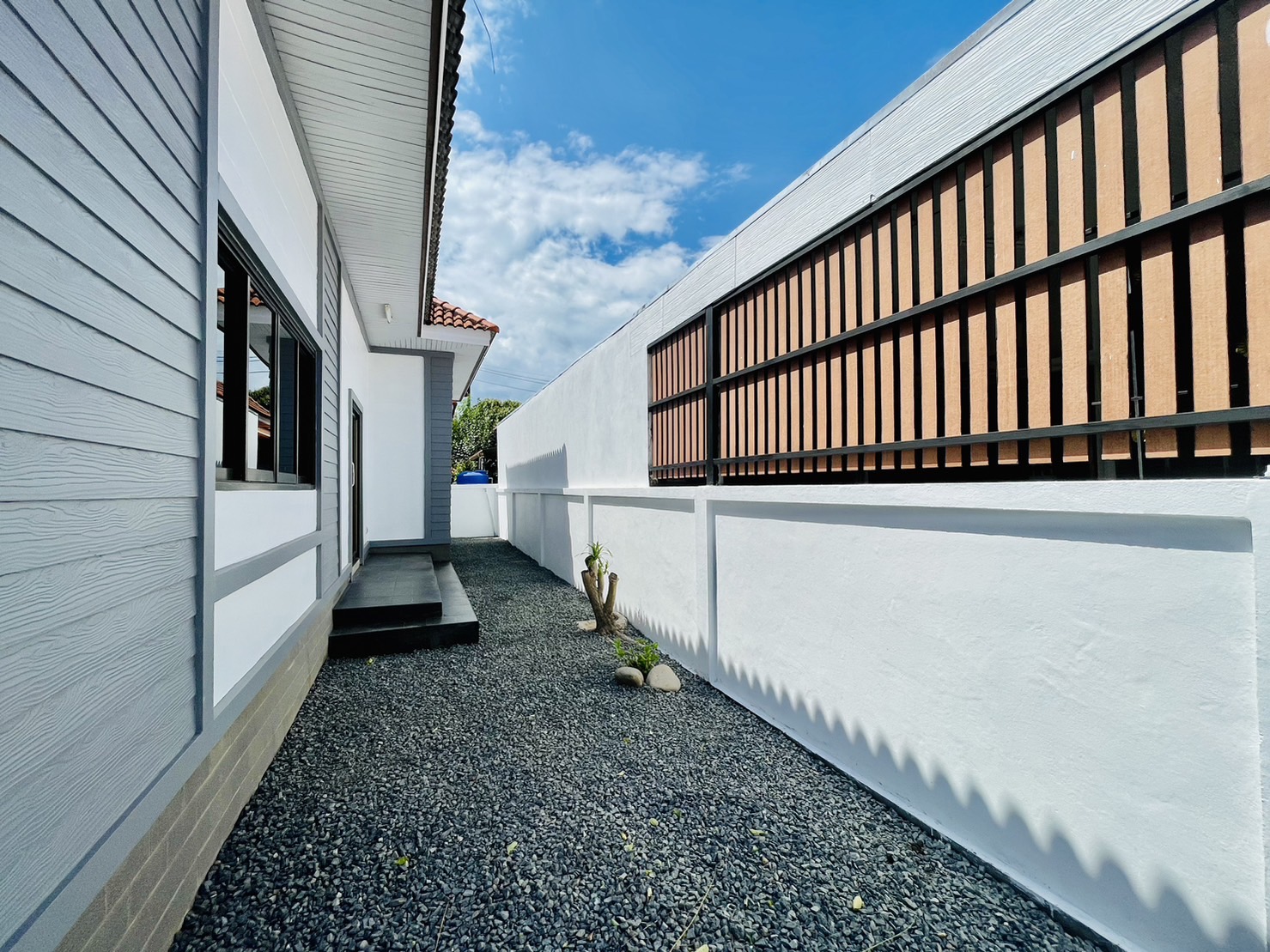 For Sales : Kohkeaw, Town Home @Chaofa Garden Home, 3 Bedrooms 2 Bathrooms