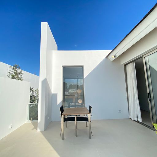 For Sales : Cherngtalay, Modern Contemporary Pool Villa , 3 bedrooms, 3 bathrooms