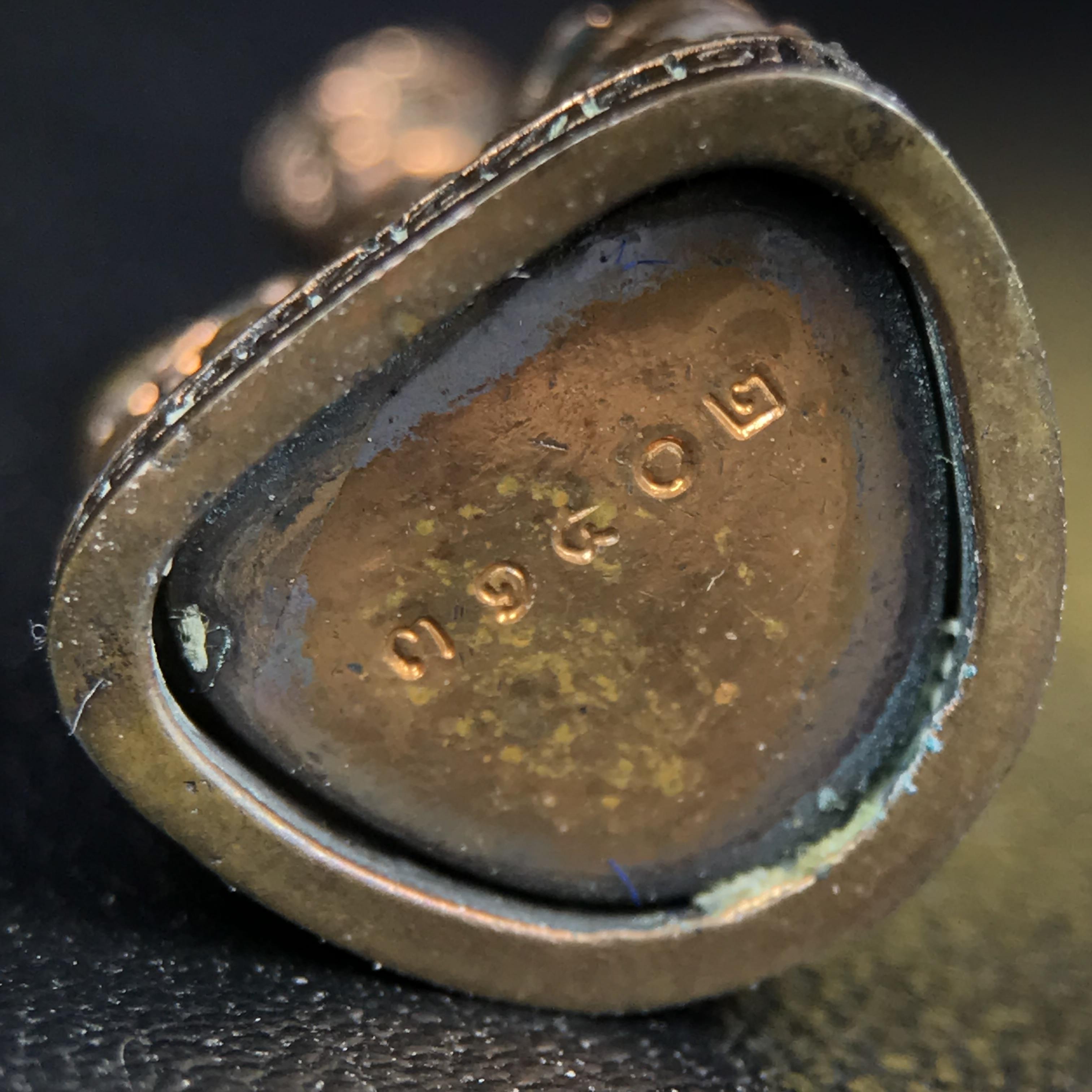 รูปเหมือนหล่อลอยองค์หลวงปู่ทวด รุ่น 111ปี กระทรวงกลาโหม เนื้อนวโลหะรมดำ-ปัดเงา ปี2540 พิธีใหญ่ เข้มขลัง นิยม พร้อมกล่องบรรจุเดิม(คัดสภาพสวยผิวเทพๆผิวรุ้งๆ)ทั้งพิธีทั้งพุทธศิลป์ทรงคุณค่าอีกหนึ่งรุ่นยอดนิยม