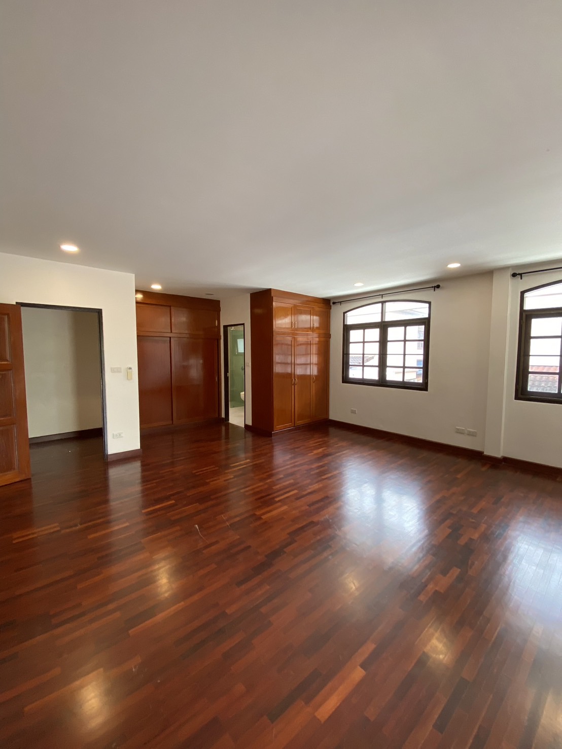 For Rent : Wichit, 2-story detached house, 4 Bedrooms 5 Bathrooms