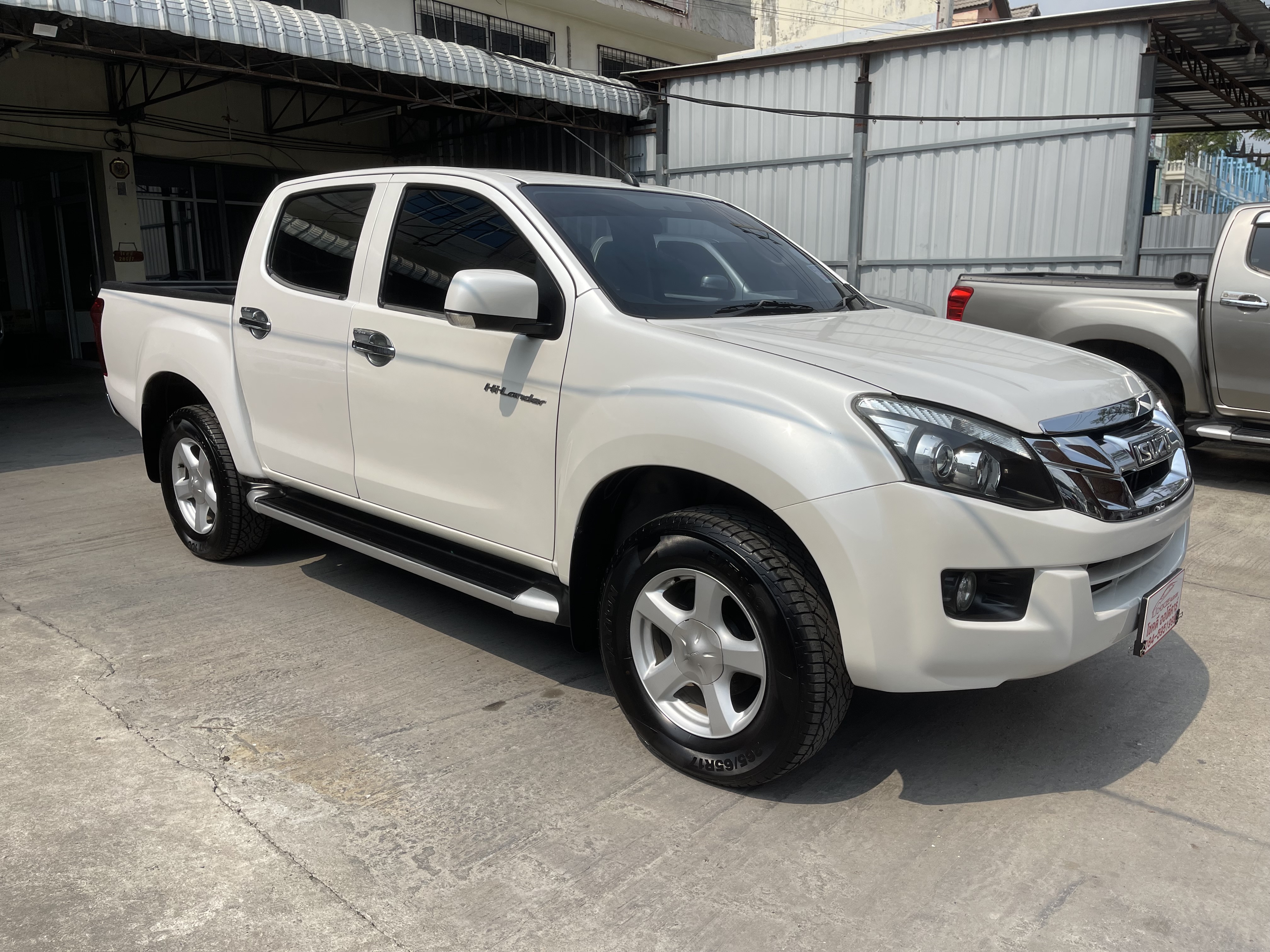 Isuzu Dmax All New 4ประตู Hilander 2.5 Vgs Z Dvd 2013 ขาวมุก