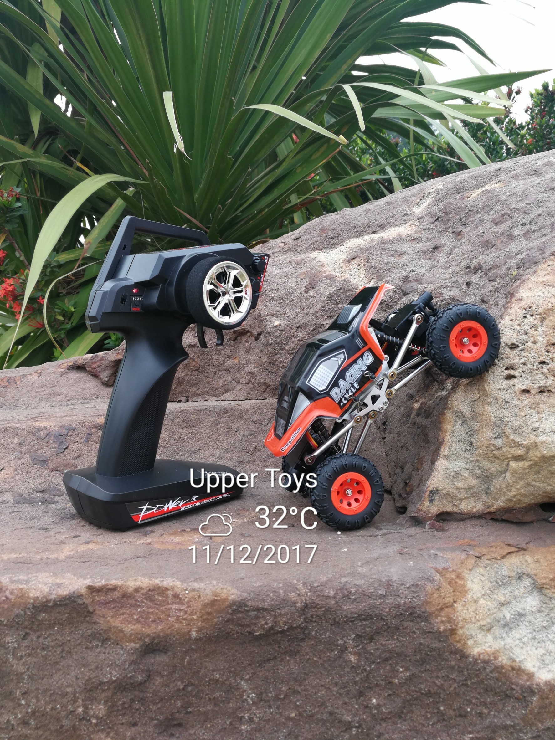 รถไต่หิน WLtoys 4WD โช้คเหล็กคู่ Servo โครงโลหะ 1/24