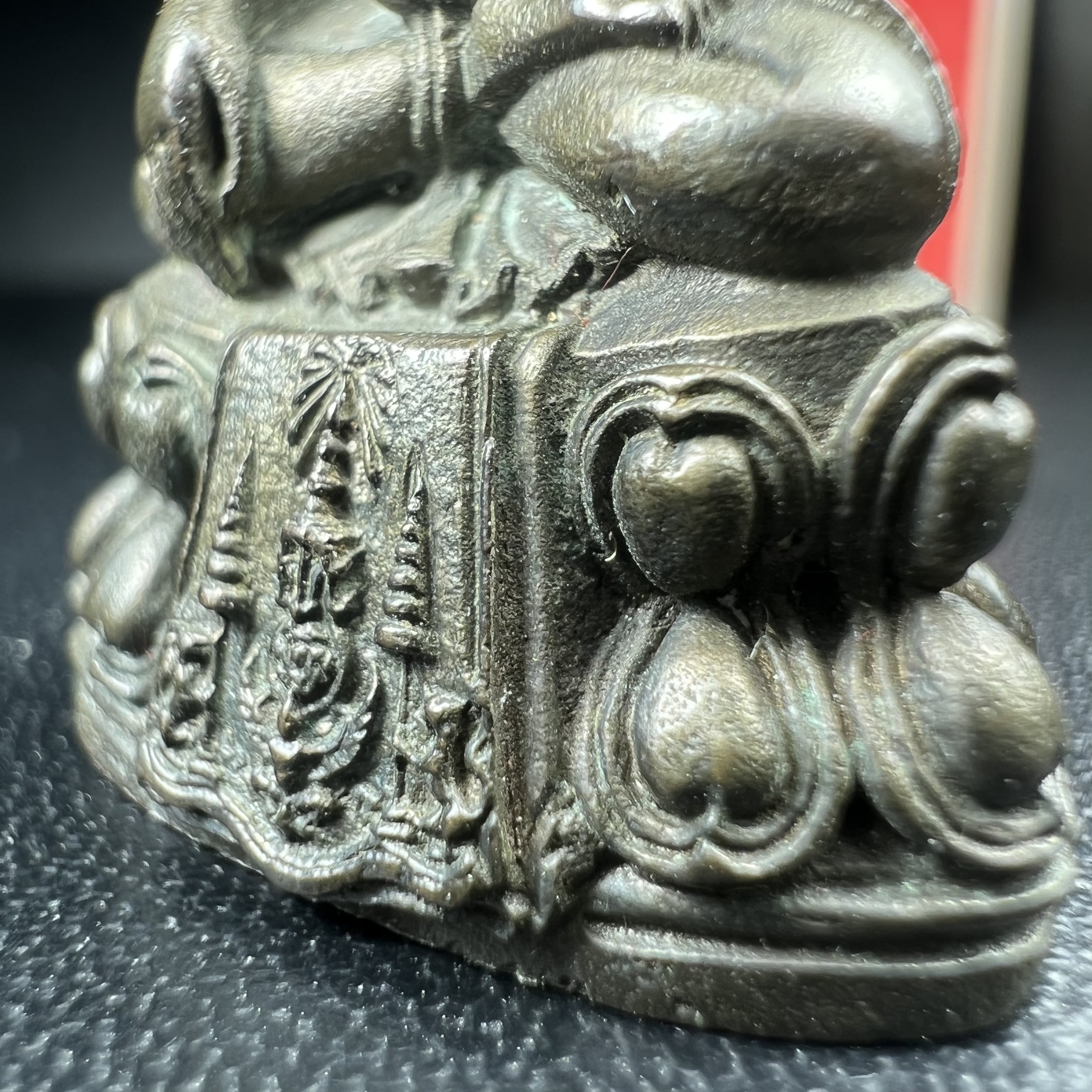 พระกริ่งปรมาภรณ์พุทธปัญญา(พระกริ่งศรีนคร 2) จัดสร้างเนื่องในมหามงคลสมัยเฉลิมพระชมน์พรรษา 5 รอบ องค์พระบาทสมเด็จพระเจ้าอยู่หัวรัชกาลที่9 ปี 2530 เนื้อนวโลหะ (ออกแบบโดยนายช่างเกษม มงคลเจริญ มีพระอาจารย์ไสว วัดราชนัดดา กรุงเทพ เป็นเจ้าพิธีครั้งสุดท้าย)