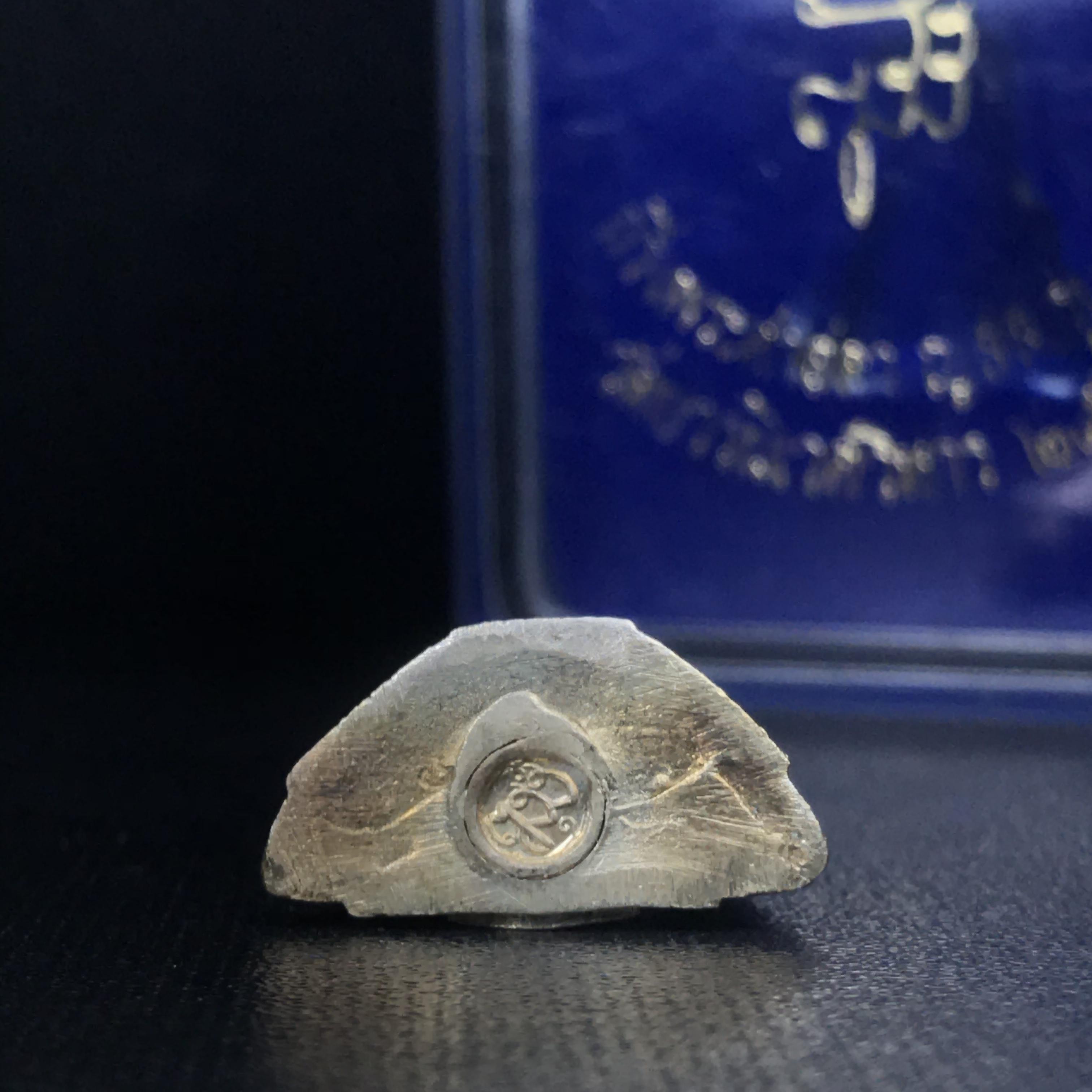 พระกริ่งศาสดา ญสส. รุ่นแรก วัดบวรนิเวศวิหาร เนื้อเงิน ปี2534 สภาพสวยมีโค๊ตตอกชัดเจนมาพร้อมกล่องบรรจุเดิม