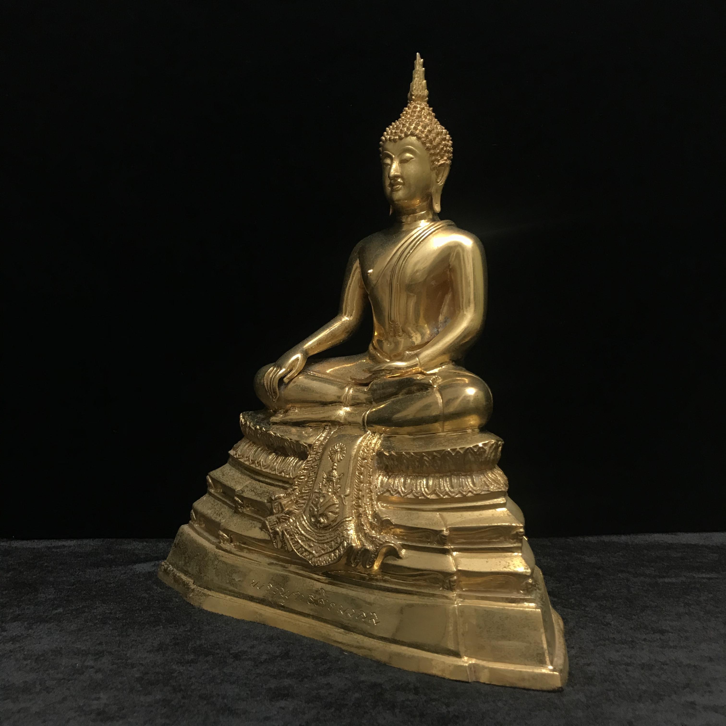 พระบูชาพระพุทธศิรมงคล ภปร. วัตถุมงคลคุ้มเกล้าปี2524 ของมูลนิธิคุ้มเกล้า โรงพยาบาลภูมิพลจัดสร้าง ขนาดหน้าตัก5นิ้ว(ในหลวงรัชกาลที่9 ทรงจุดไฟพระฤกษ์และเททอง)