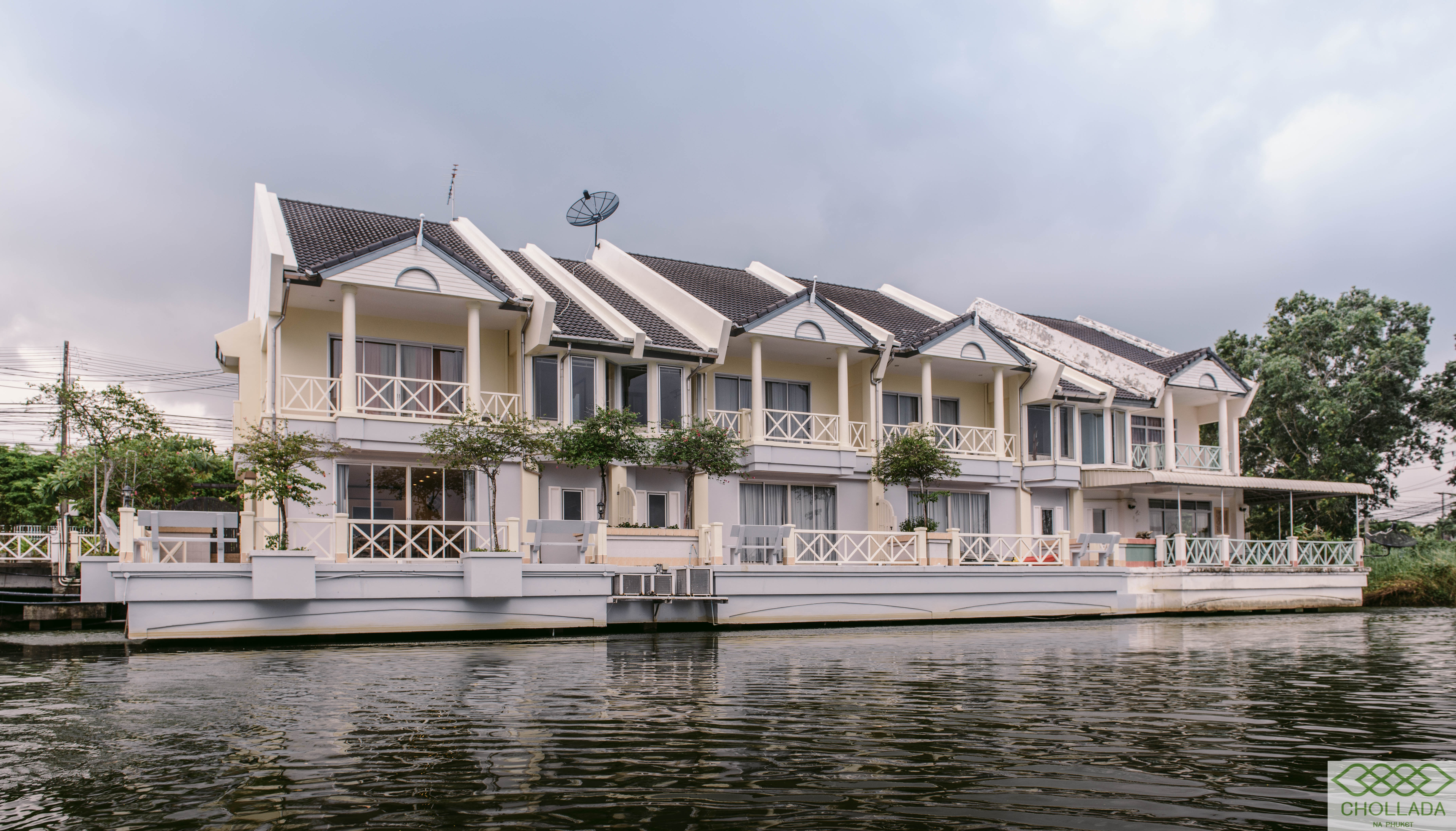Chalong House 3 bed room lake side for rent