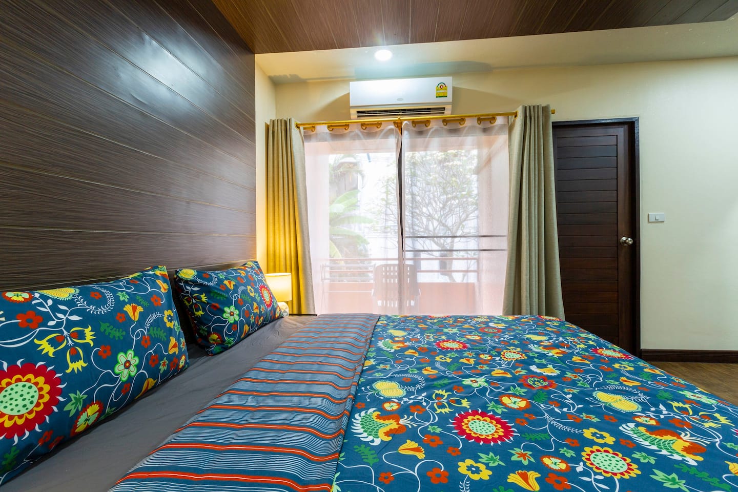 For Rent : Patong Town House 3 Story Sea View 3 bedrooms, 4.5 bathrooms.