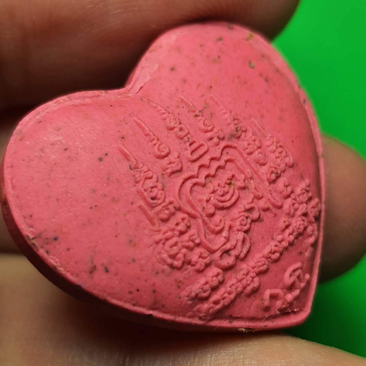 ของเสน่ห์ หัวใจเสน่ห์ สีชมพู มวสาร ว่านดอกทองแท้ เลี่ยมกรอบ หัวใจเสน่ห์ของแท้ ของเสน่ห์