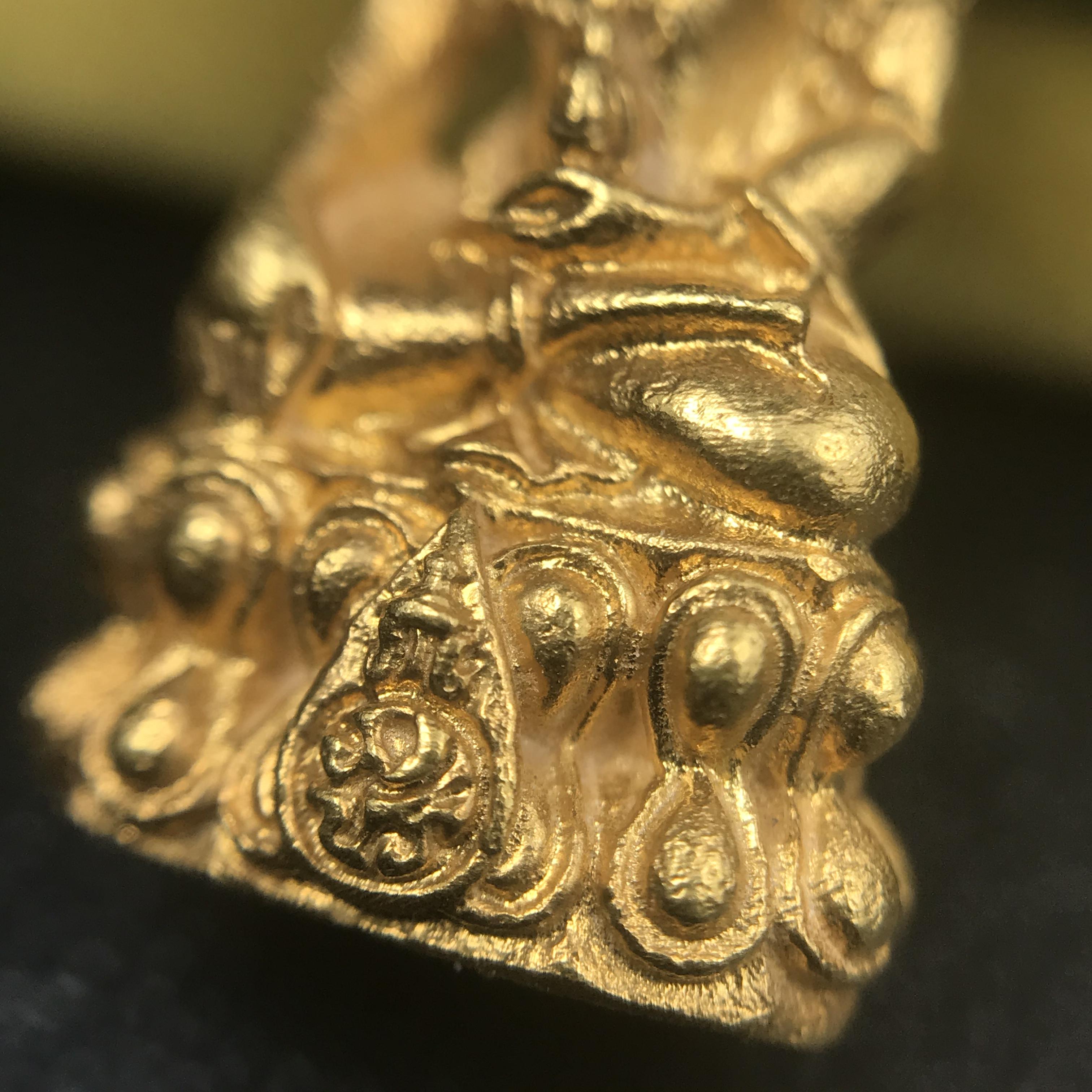 พระชัยวัฒน์นวปทุม ภปร. วัดปทุมวนาราม ปี2535 เนื้อทองคำ(ในหลวงรัชกาลที่9เสด็จเททอง)(สภาพสวยเดิมครบสมบูรณ์หายาก)