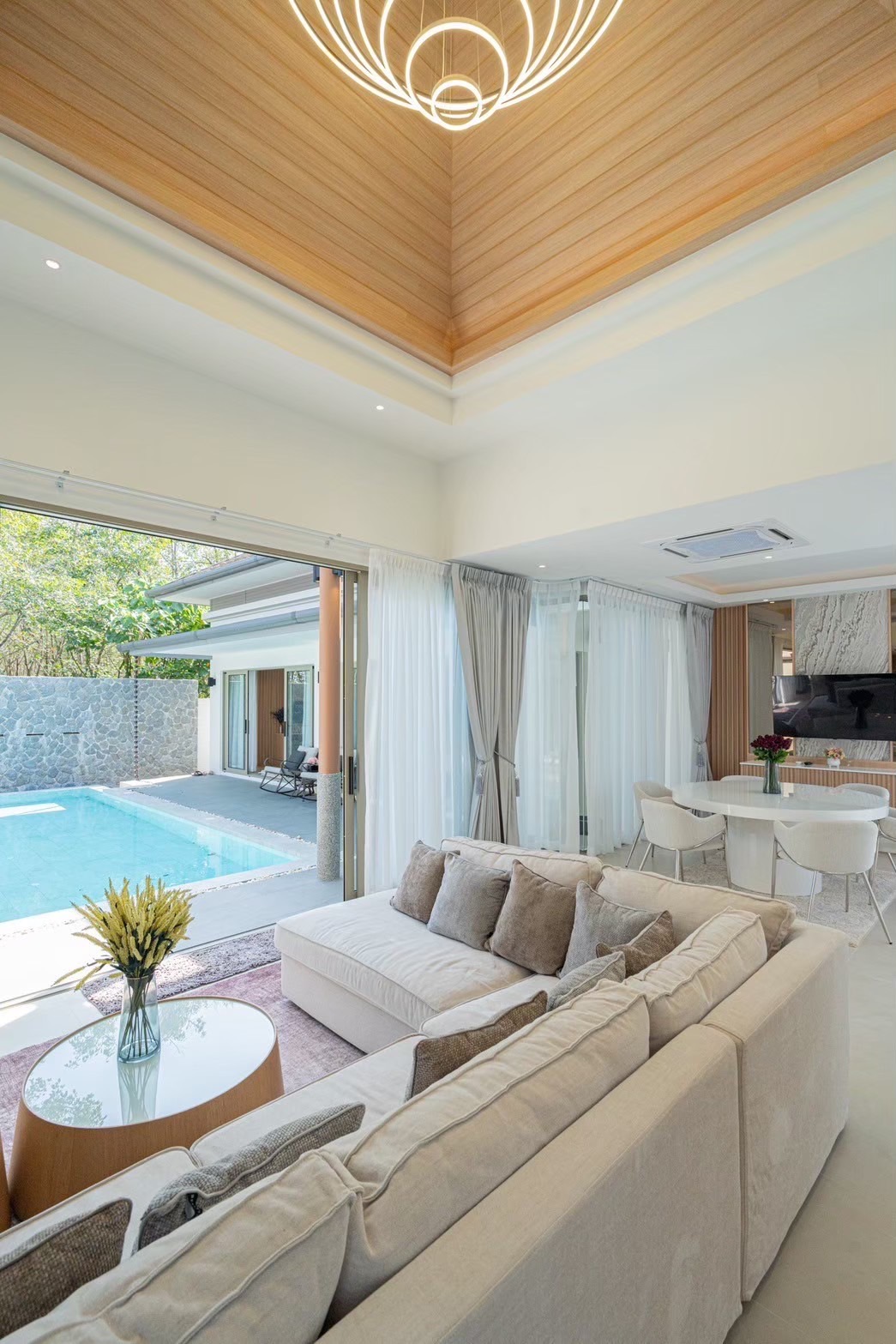 For Rent : Chalong, Luxury Pool Villa 3 Bedrooms 4 Bathrooms