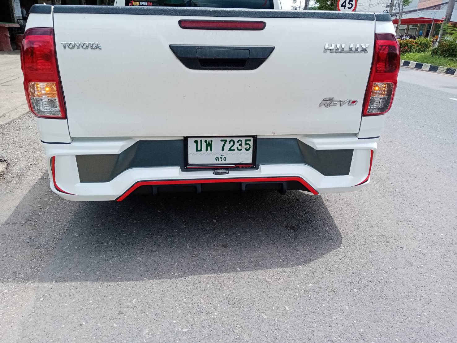 Toyota Revo Rocco body kits by Amotriz