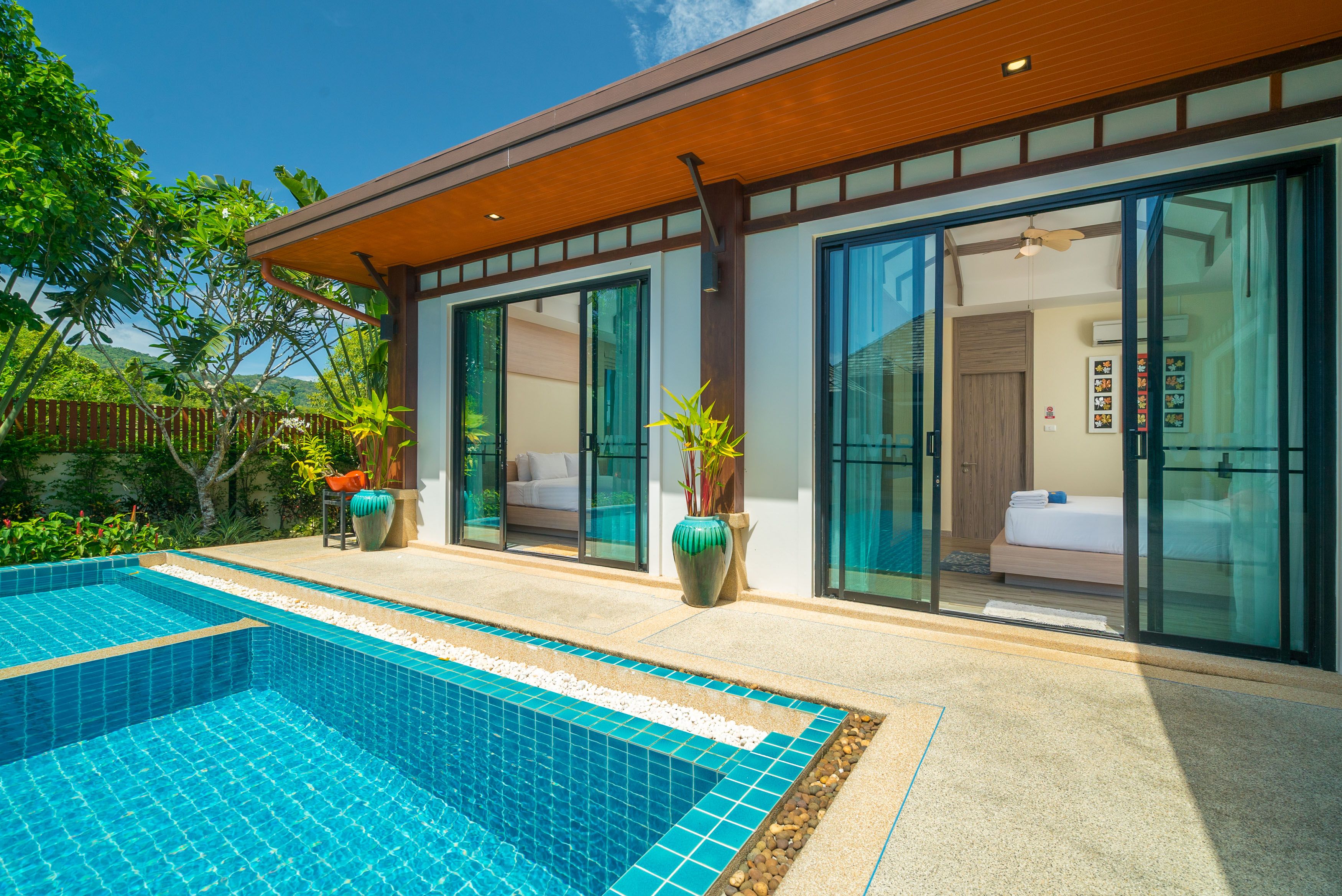 For Rent : Rawai, VIP Luxury Villa 5 Bedrooms 5 Bathrooms, Walk distance to the beach