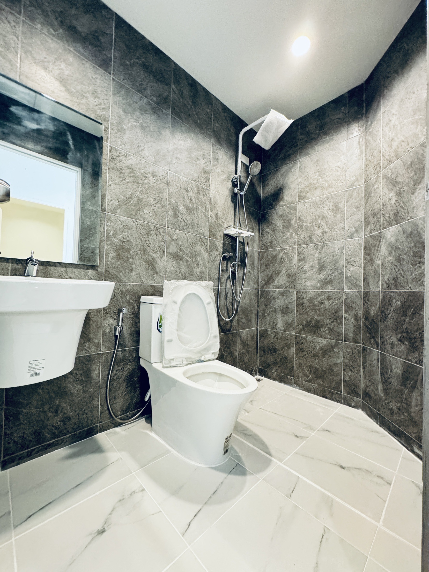 For Sale : Bypass, One-story semi-detached house, 3 Bedrooms 2 Bathrooms