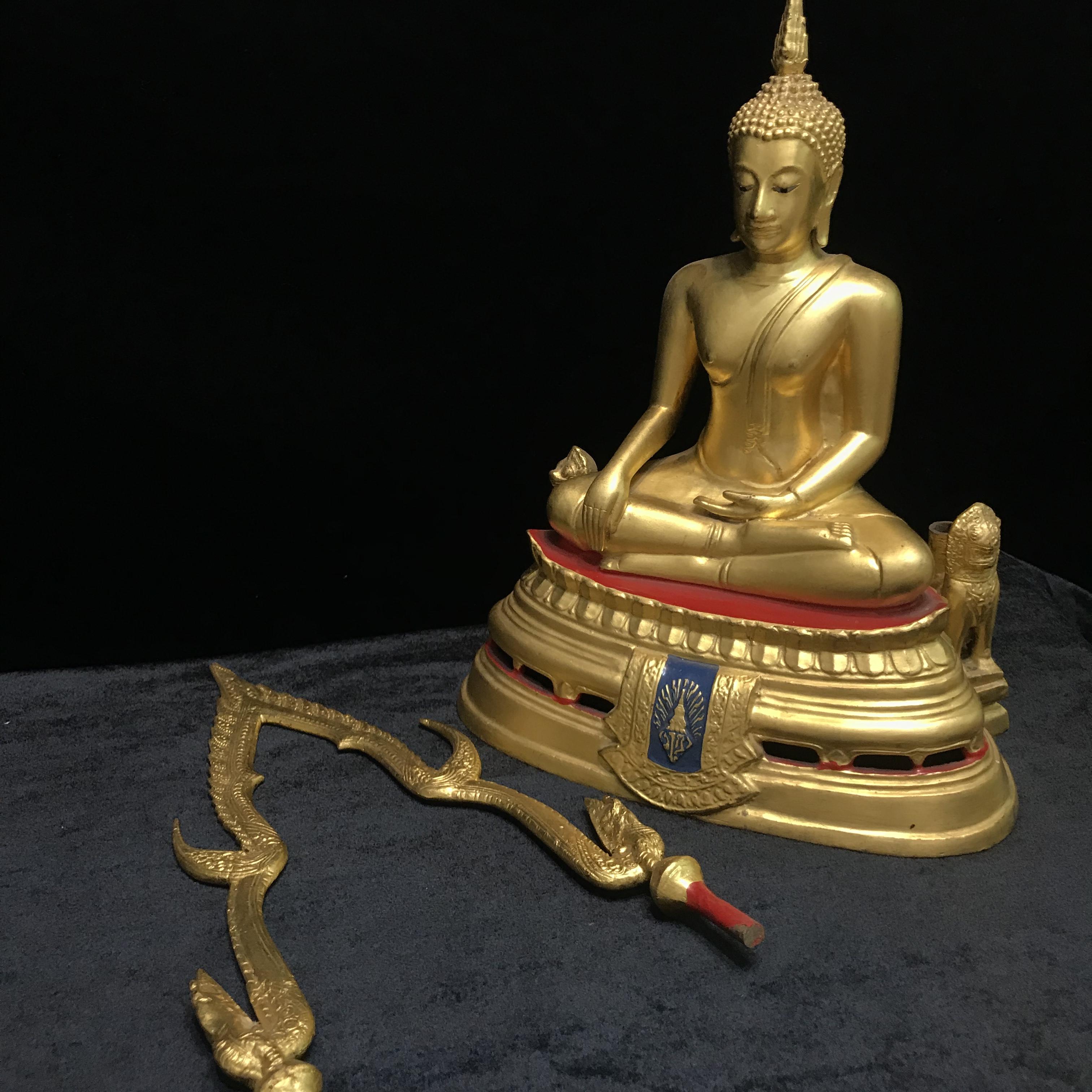 พระพุทธชินราช มวก วัดเบญจมบพิตร ปี 2519 หน้าตัก 5.9 นิ้ว หล่อดินไทย ปิดทองเดิม(ในหลวงรัชกาลที่9และราชินีเสด็จฯเททอง)