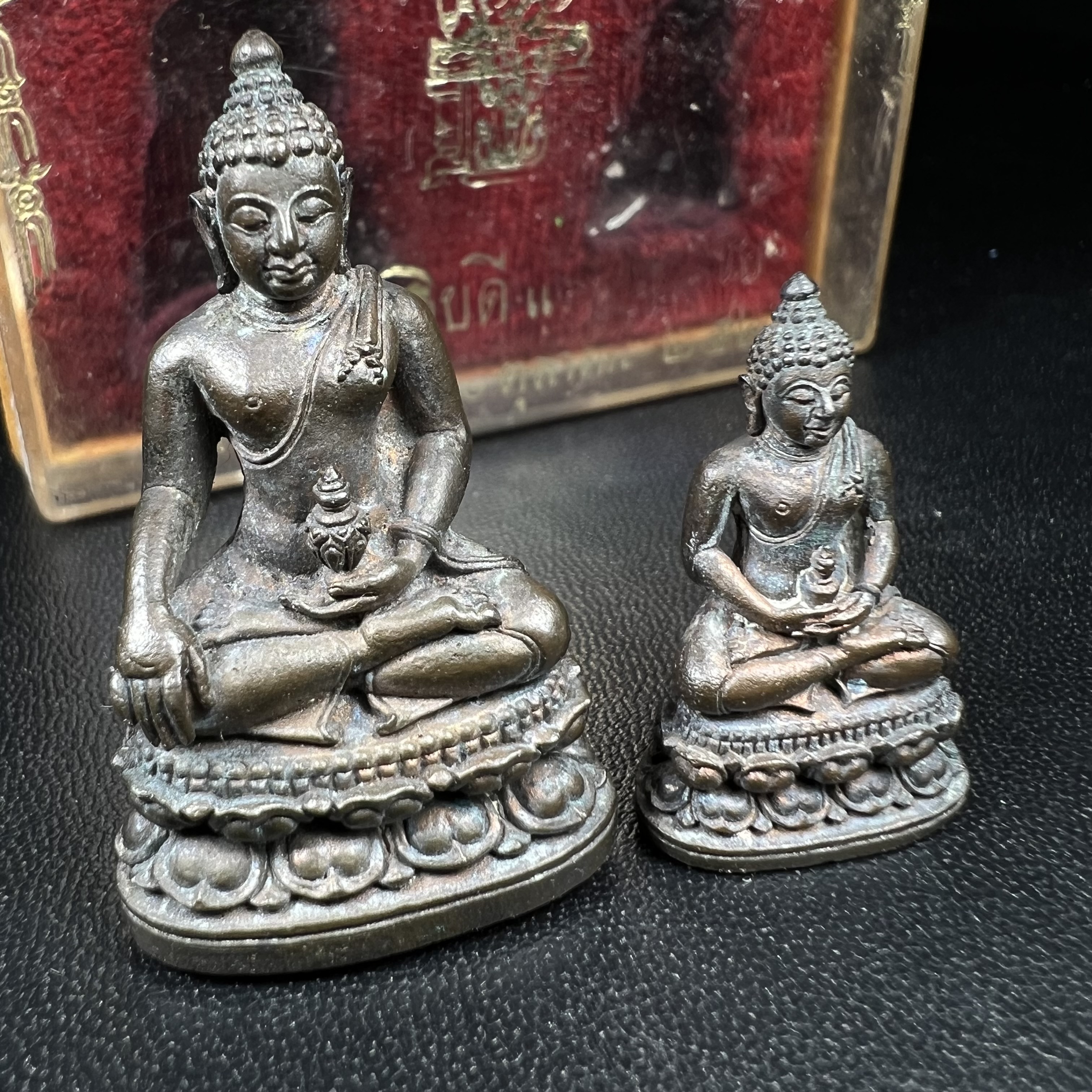 พระกริ่ง-พระชัยวัฒน์อธิบดี ปี2525 ของดีอัยการ (มีไว้บูชาเลื่อนยศเลื่อนตำแหน่งทุกท่าน)(1ใน 2525 ชุด)****ชุดหมายเลข ๗๘๖ ****มียศ มีบารมี สมกับความหมายของนาม พระกริ่งอธิบดี “พระกริ่งผู้เป็นใหญ่ในหมู่พระกริ่งทั้งหลาย”