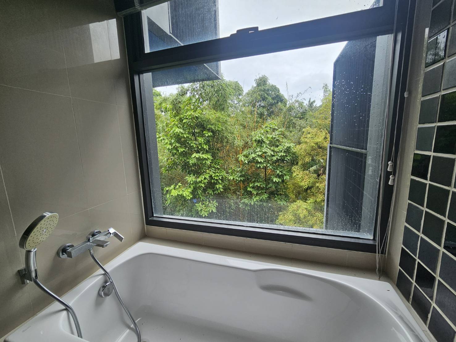 For Rent : Patong, The Deck Condominium, 1 Bedroom 1 Bathroom, 4th flr.