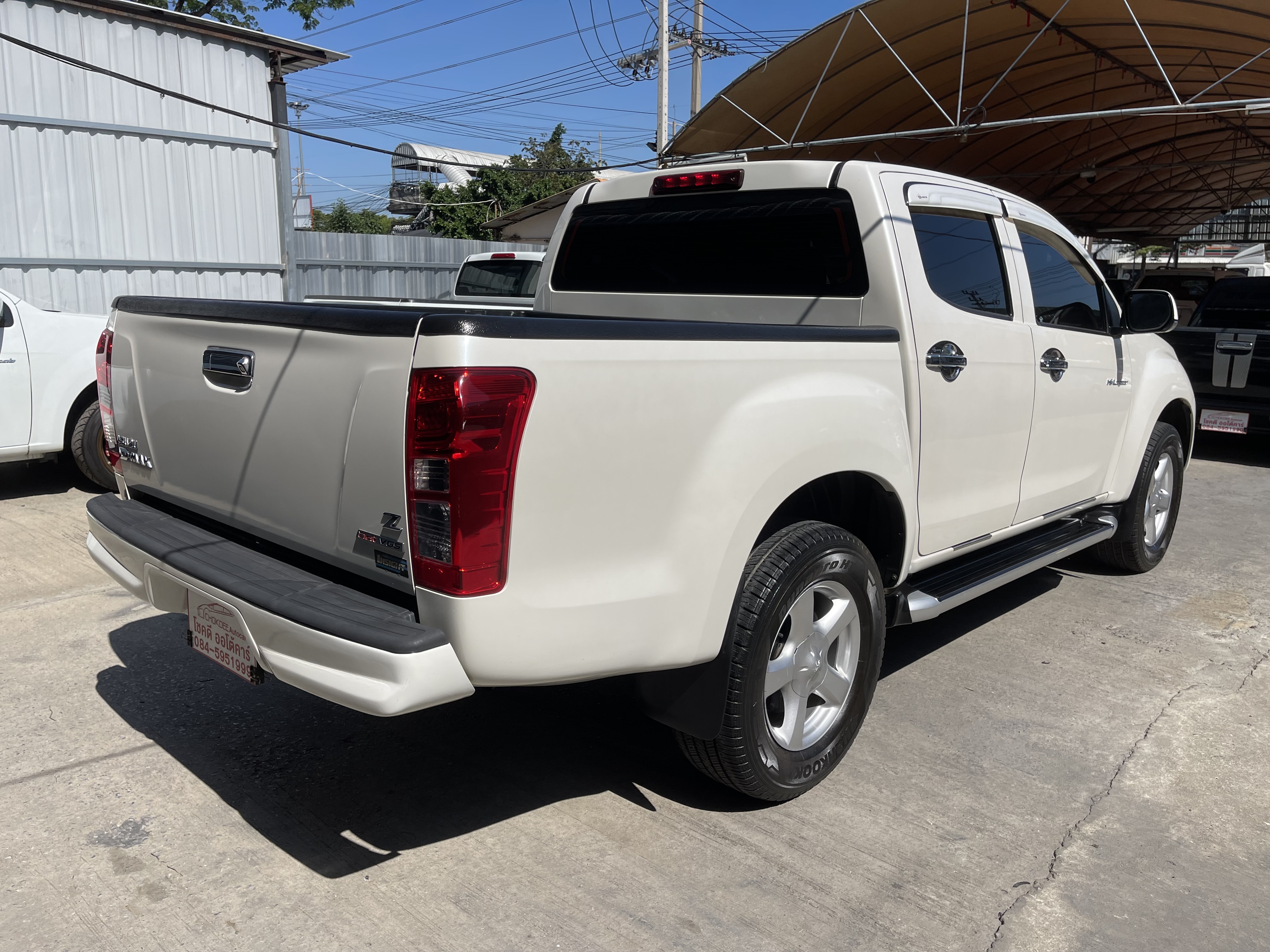 Isuzu Dmax All New 4ประตู Hilander 2.5 Vgs Z Dvd 2014 เงิน