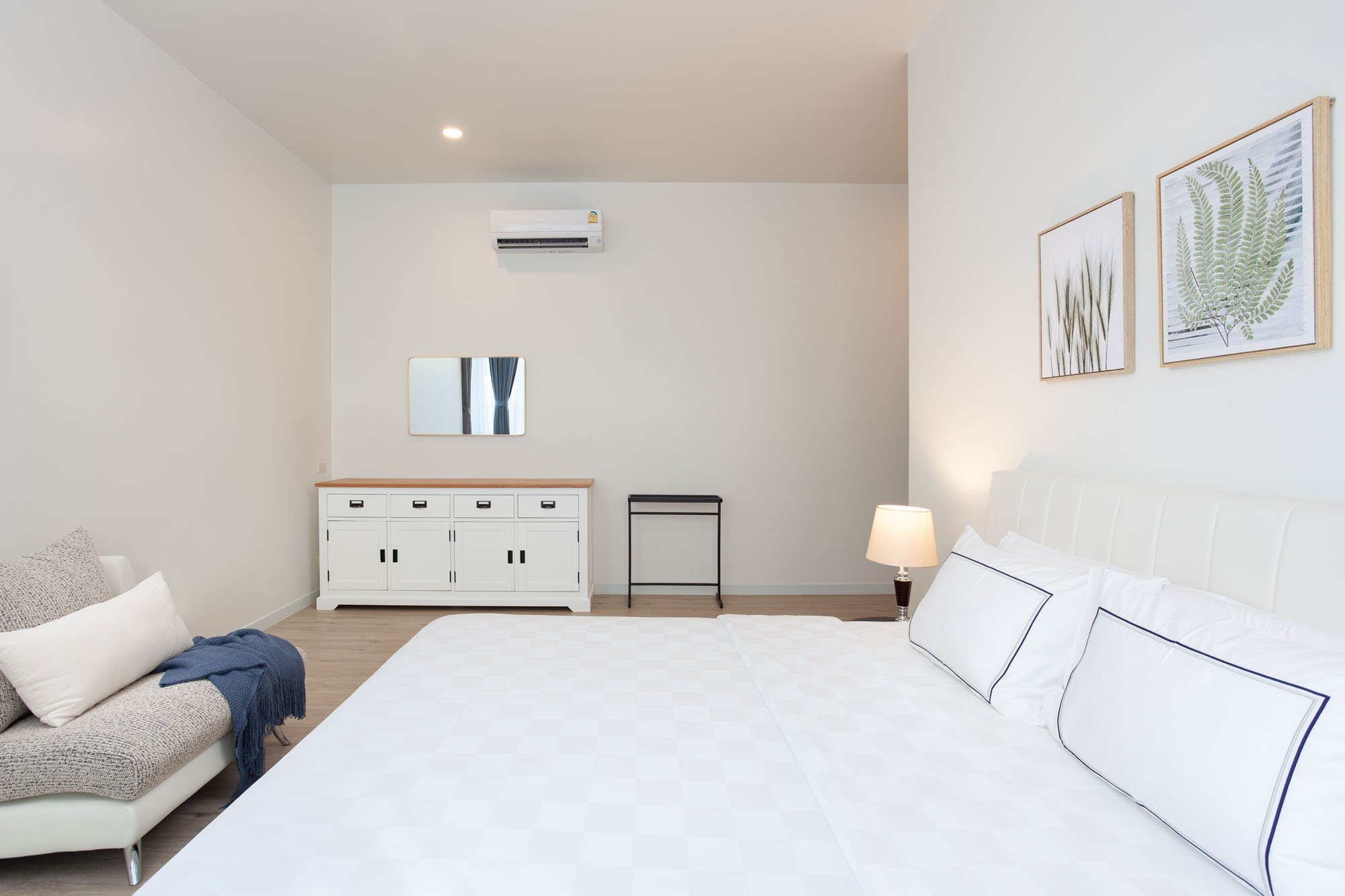 For Rent : Rawai, Seafront Penthouse with Jacuzzi, 2 Bedroom 2.5 Bathroom