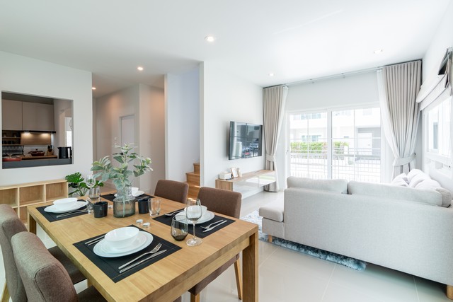 For Rent : Pakhlok, 2-Story Twin House, 3 bedrooms 3 bathrooms