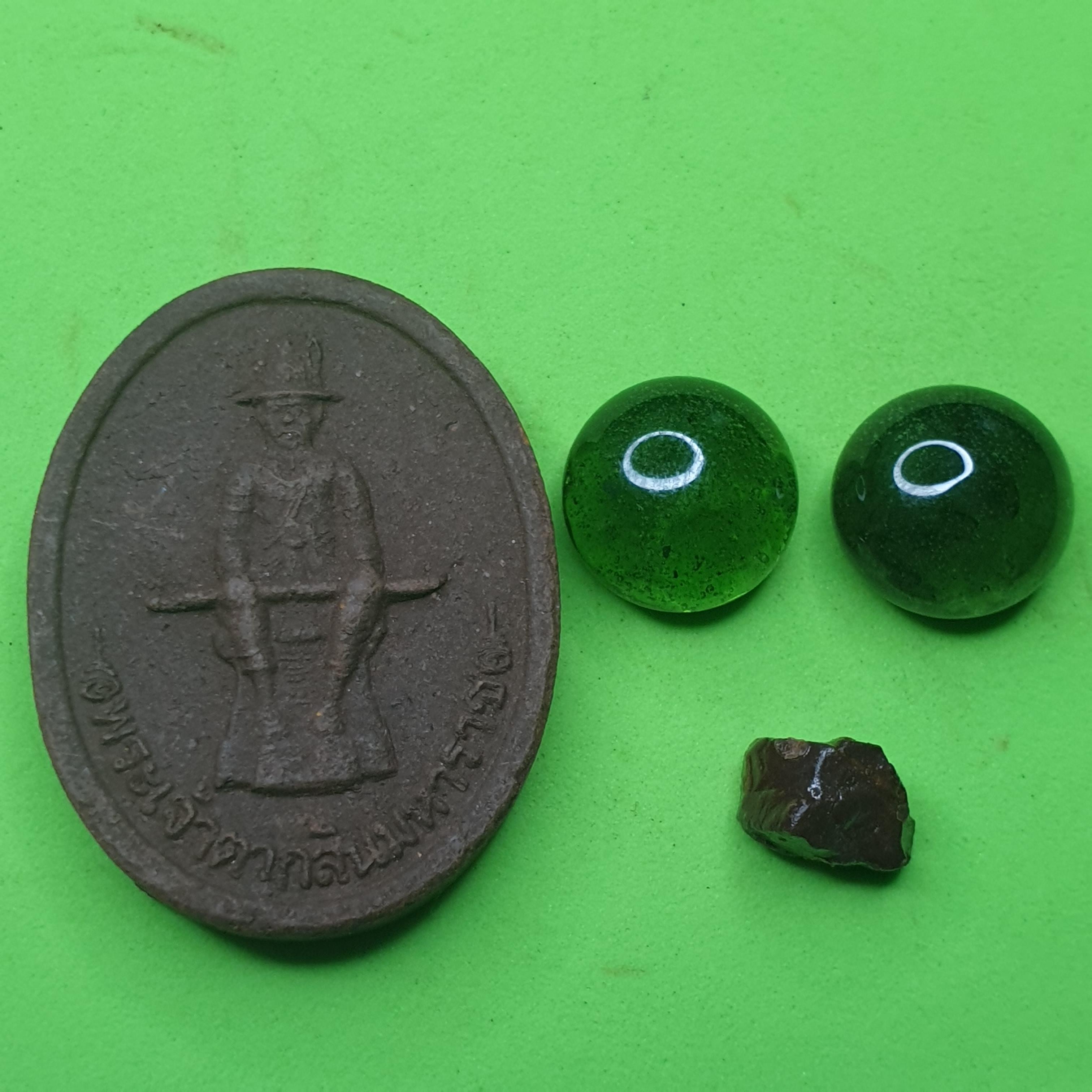 พระของชำร่วย พระเจ้าตากสิน หลังพระยาพิชัยดาบหัก 50 ชุด แร่เหล็กน้ำพี้ | ของชำร่วย ของชำร่วยงานแต่ง ของชำร่วยของที่ระลึก ของชำร่วยงานแต่งงาน ของชำร่วยสวยๆ ของชำร่วยยกโหล10-100ชิ้น บูชาพระเจ้าตาก พระแท้ พระเครื่อง ปลุกเสกแล้ว จี้พระเจ้าตาก พระเจ้าตากสิน