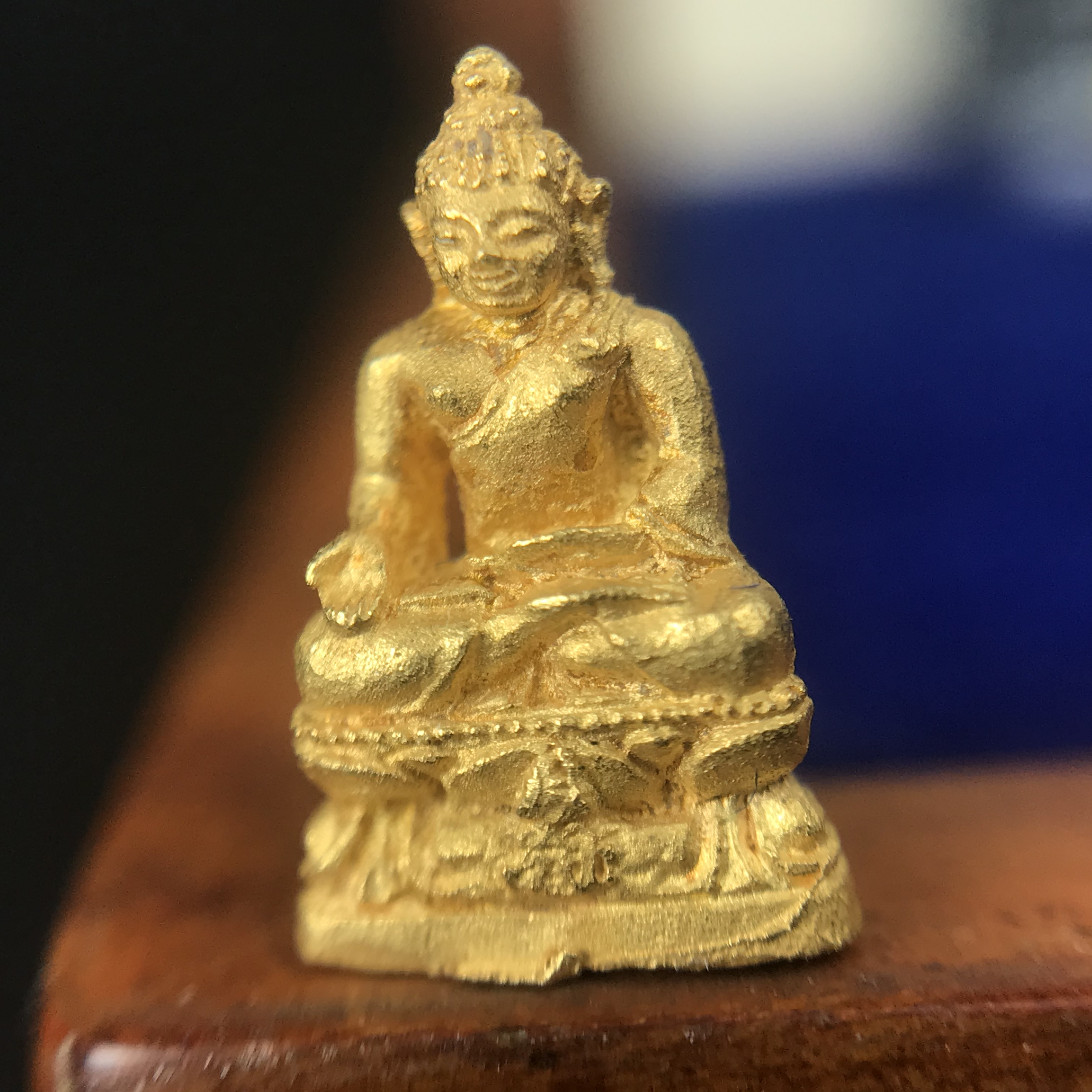 พระกริ่งสมเด็จญาณ วัดบวรนิเวศวิหาร เนื้อเงินบริสุทธิ์ 92.5% ตรากาญจนาภิเษกทองคำ+พระชัยวัฒน์ไพรีพินาศ เนื้อทองคำ พระราชทานแจกเมื่อ 3 ตุลาคม 2538 มาพร้อม กล่องลายไม้สุดหรู(ครบชุด หายาก)