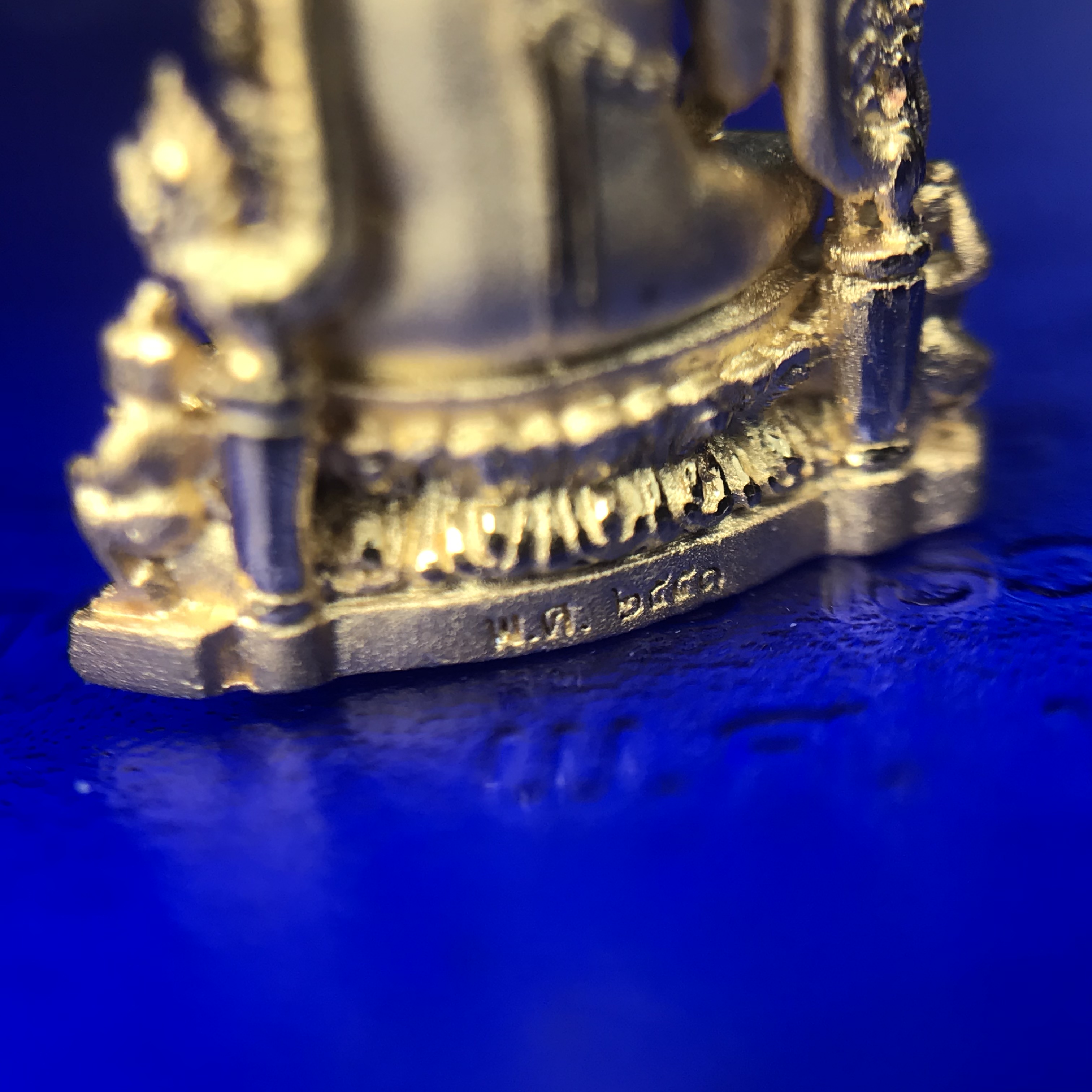 พระพุทธชินราช ภปร. โครงการ เพราะแผ่นดินนี้คือแผ่นดินเกิด ปี2551 เนื้อทองคำ 96.5%(น้ำหนัก 2.6 กรัม) ขนาดหน้าตัก1/4นิ้ว (สวยงามทรงคุณค่าหายาก)1 ใน 5000องค์