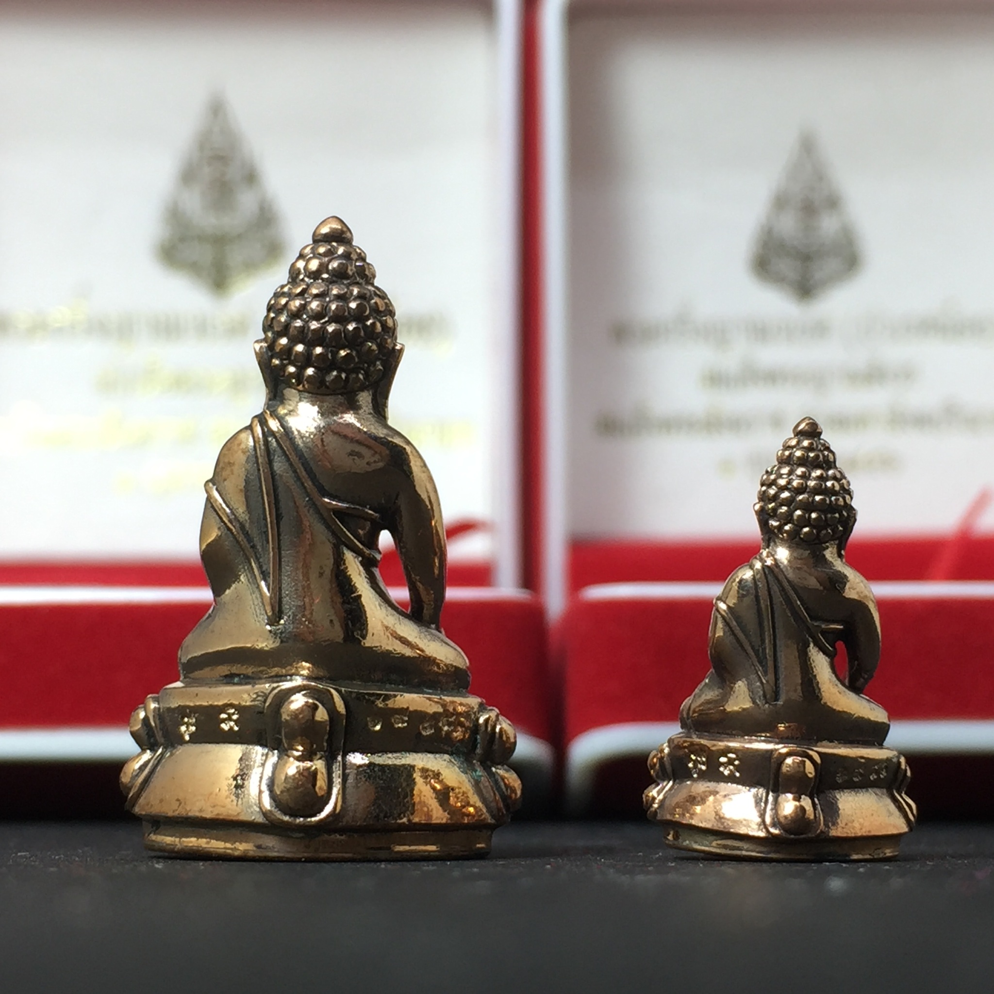 พระกริ่งญาณปวเรศ (ปวเรศน้อย) เนื้อนวโลหะ พิมพ์ใหญ่-เล็ก ฉลองมงคลศตวรรษ สมเด็จพระญาณสังวร สมเด็จพระสังฆราช สกลมหาสังฆปริณายก ๓ ตุลาคม ๒๕๕๖ วัดบวรนิเวศ