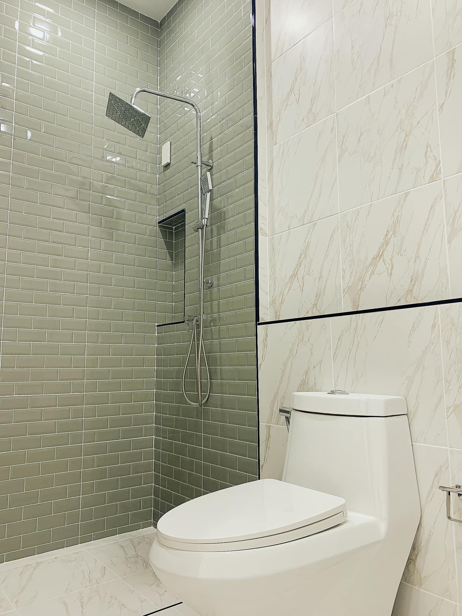 For Sale : Ratsada-Siray, Luxurious townhome, English style, 2 Bedrooms 2 Bathrooms