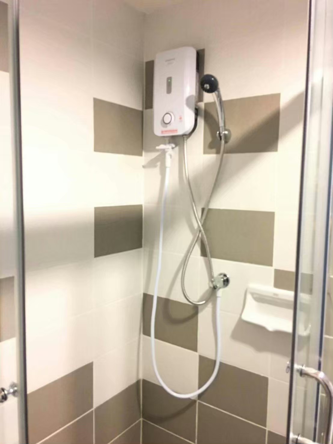 For Sale : Phuket City, Zcape III Condominium Phuket 1 Bedrooms 3rd Flr. Pool View. 33 Sqm.