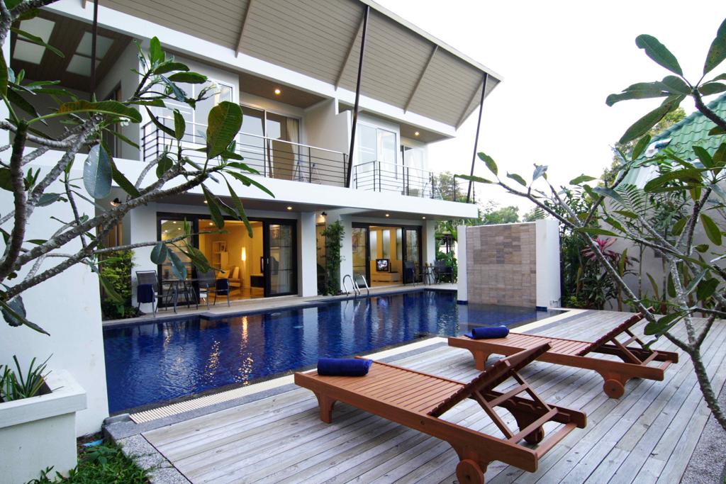 For Rent : Phuket Town, Luxury Pool Villa, 3 bedrooms 2 Bathrooms