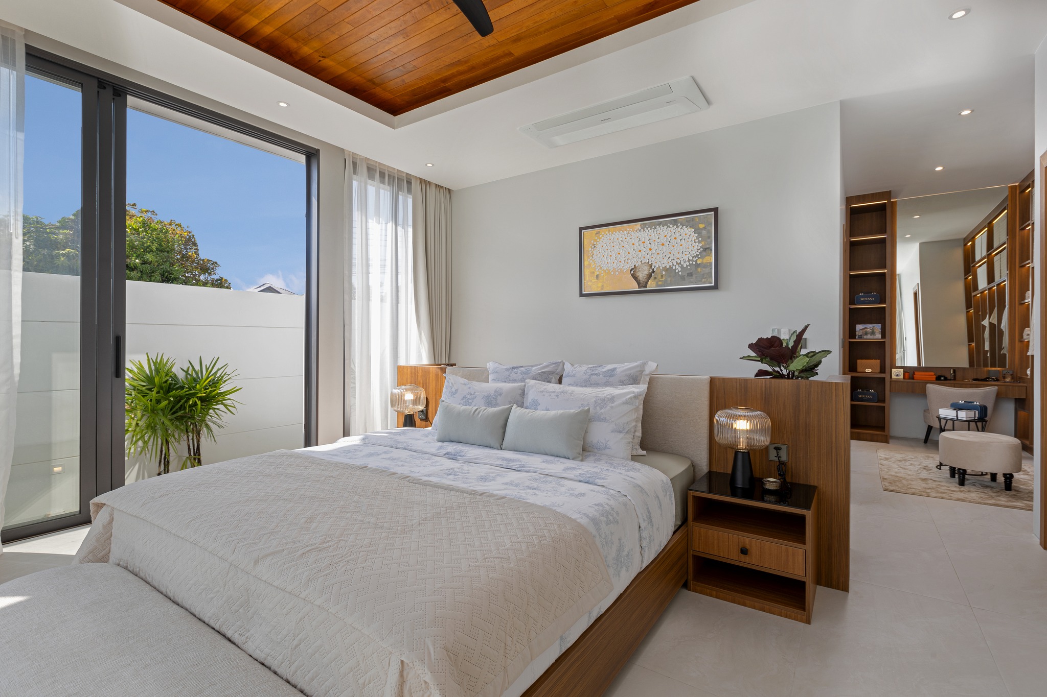 For Sales : Cherngtalay, Luxury Pool Villa, 3 Bedrooms 5 Bathrooms