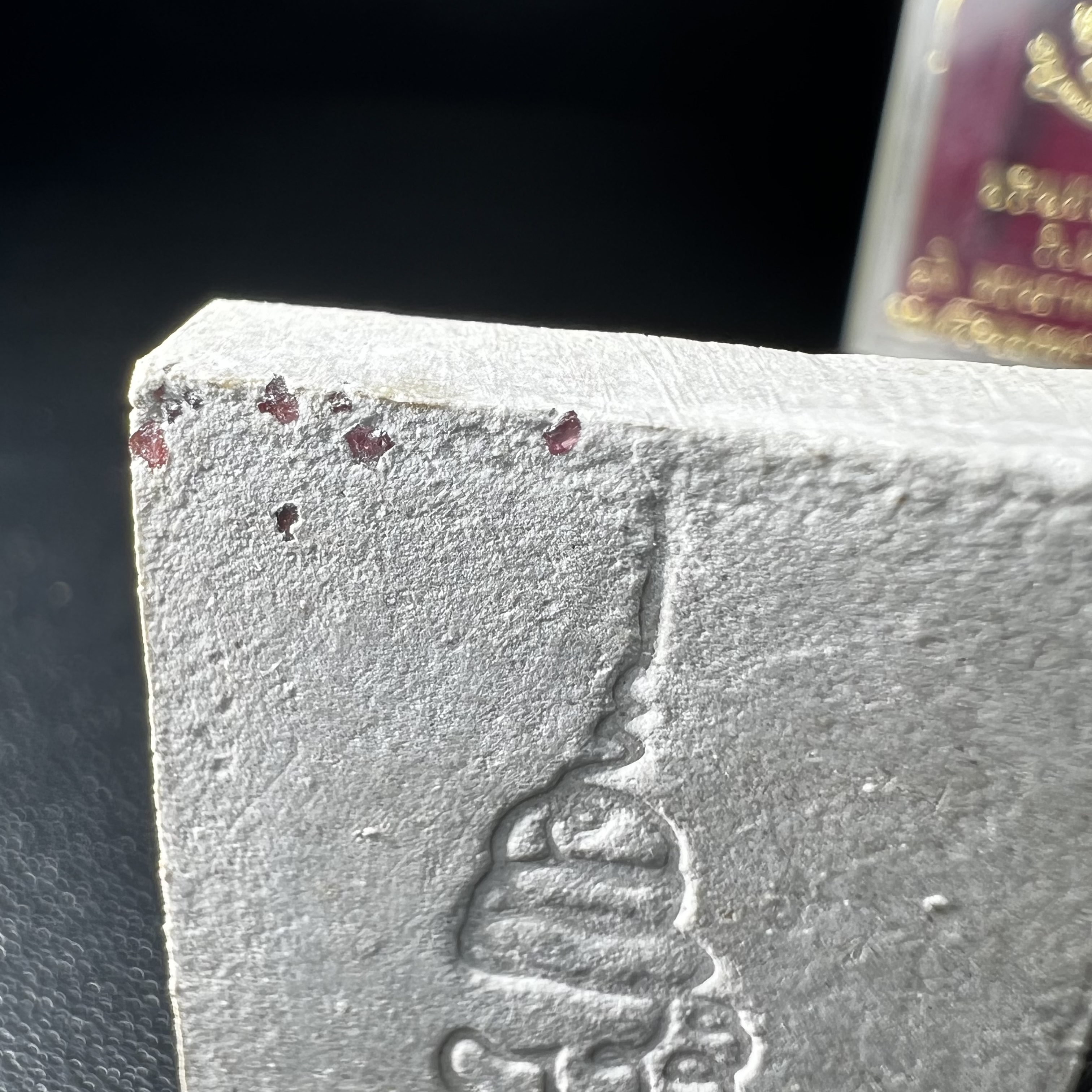 พระพุทธชินสีห์ ภปร. ทันโต เสฏโฐ ปี2533 พิมพ์ใหญ่(องค์นี้ด้านหลังบรรจุพลอยเสกมงคลเยอะมาก) บรรจุพระทนต์ในหลวง รุ่นเดียวในประวัติศาสตร์ ****รุ่นนี้ขอแนะนำ****