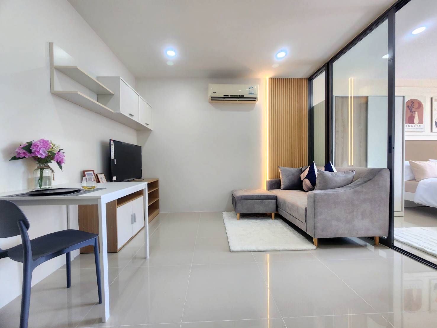 For Sales : Kuku, Newly renovated condo, 1 Bedroom 1 Bathroom, 3rd flr.