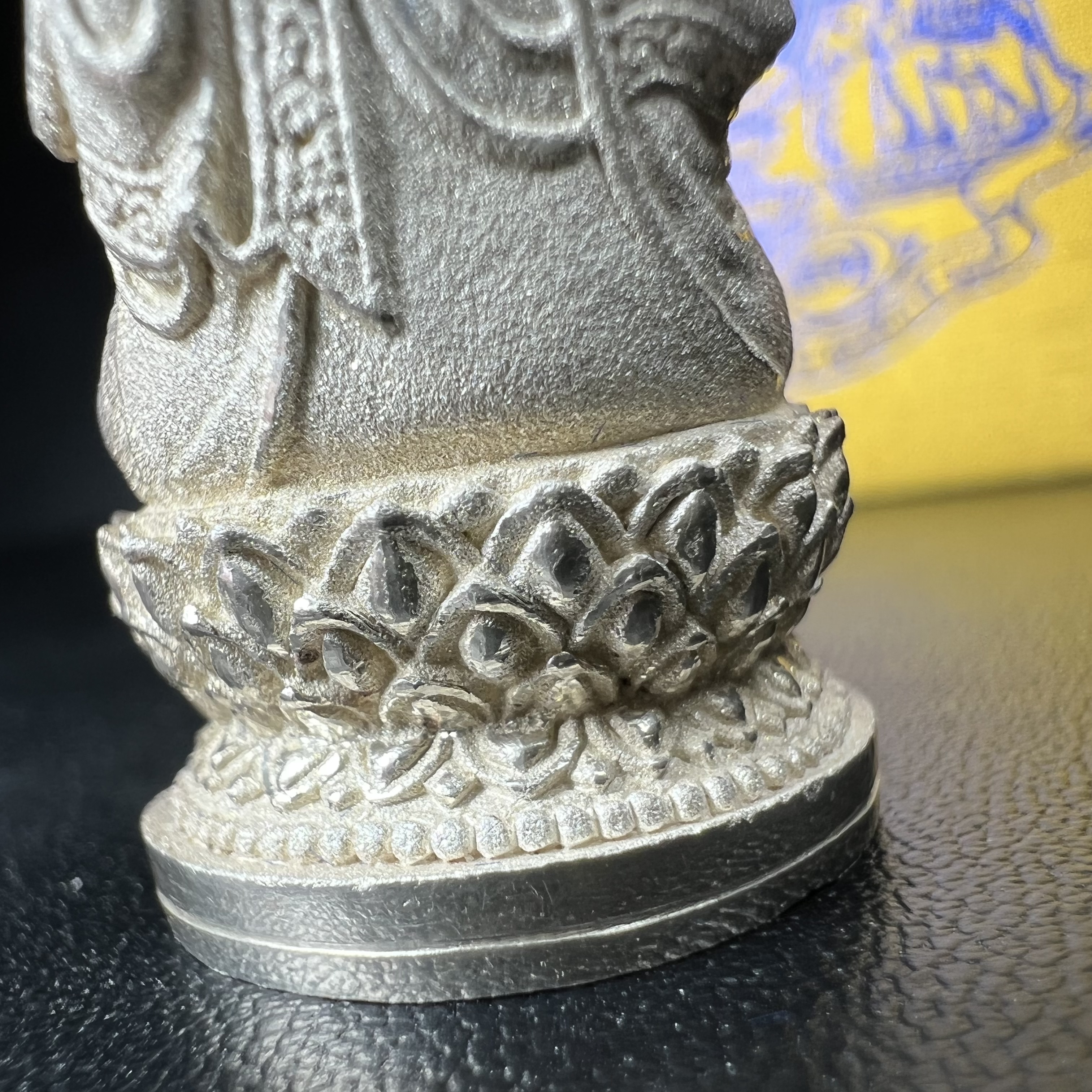 พระกริ่งจีน "ต้าเยิ่นถะ" รุ่น กาญจนาภิเษกครองราชย์ 50 ปี วัดบวรนิเวศวิหาร ปี2538 เนื้อเงิน(ผิวเดิมกลับดำขึ้นสีรุ้งเข้มขลังงดงามธรรมชาติสร้างสรรค์สภาพสวยเดิมพร้อมกล่องบรรจุเดิม ตอกโค๊ดหมายเลขกำกับ)(คัดสภาพสวยเดิมพิธีใหญ่พุทธศิลป์งดงาม)1ใน6001องค์