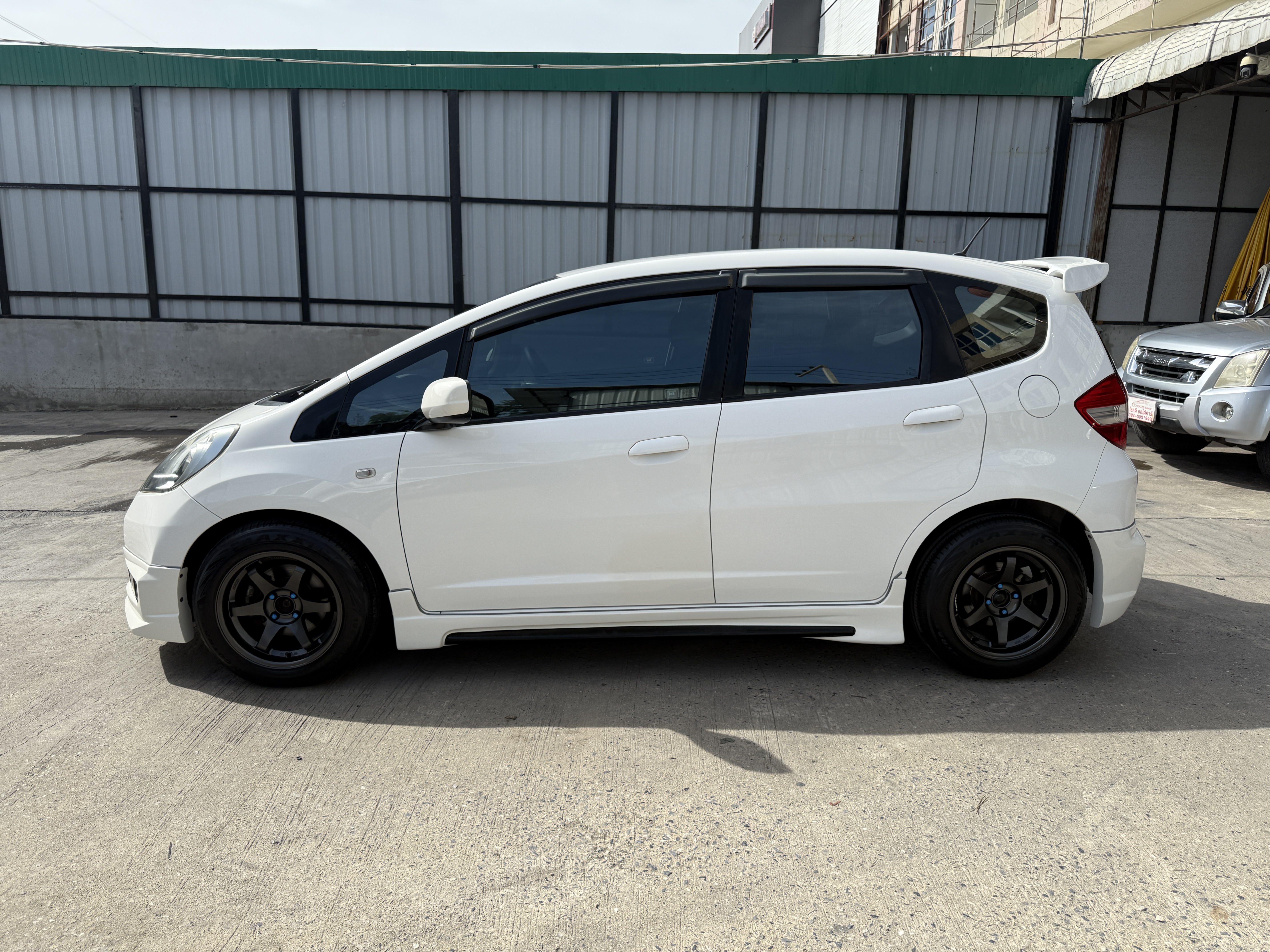 Honda Jazz 1.5 V At 2012 ขาว