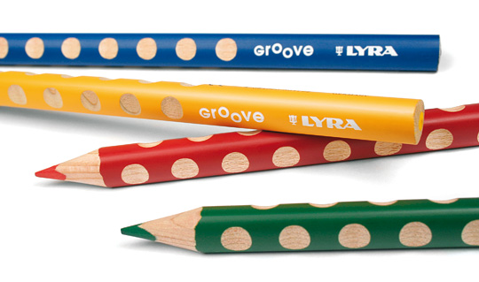 ดินสอสีไม้สามเหลี่ยม จัมโบ้ GROOVE แท่งยาว 10 สี