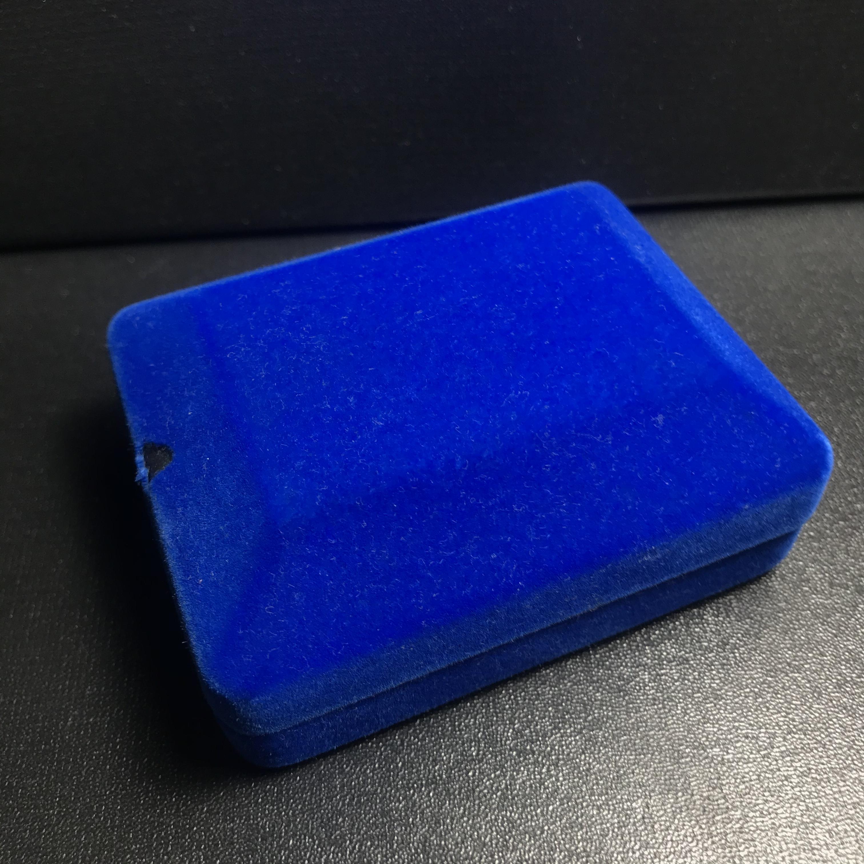 เหรียญสองพระองค์ในหลวง-พระราชินี พระราชทาน สภาพสวยกล่องบรรจุเดิม