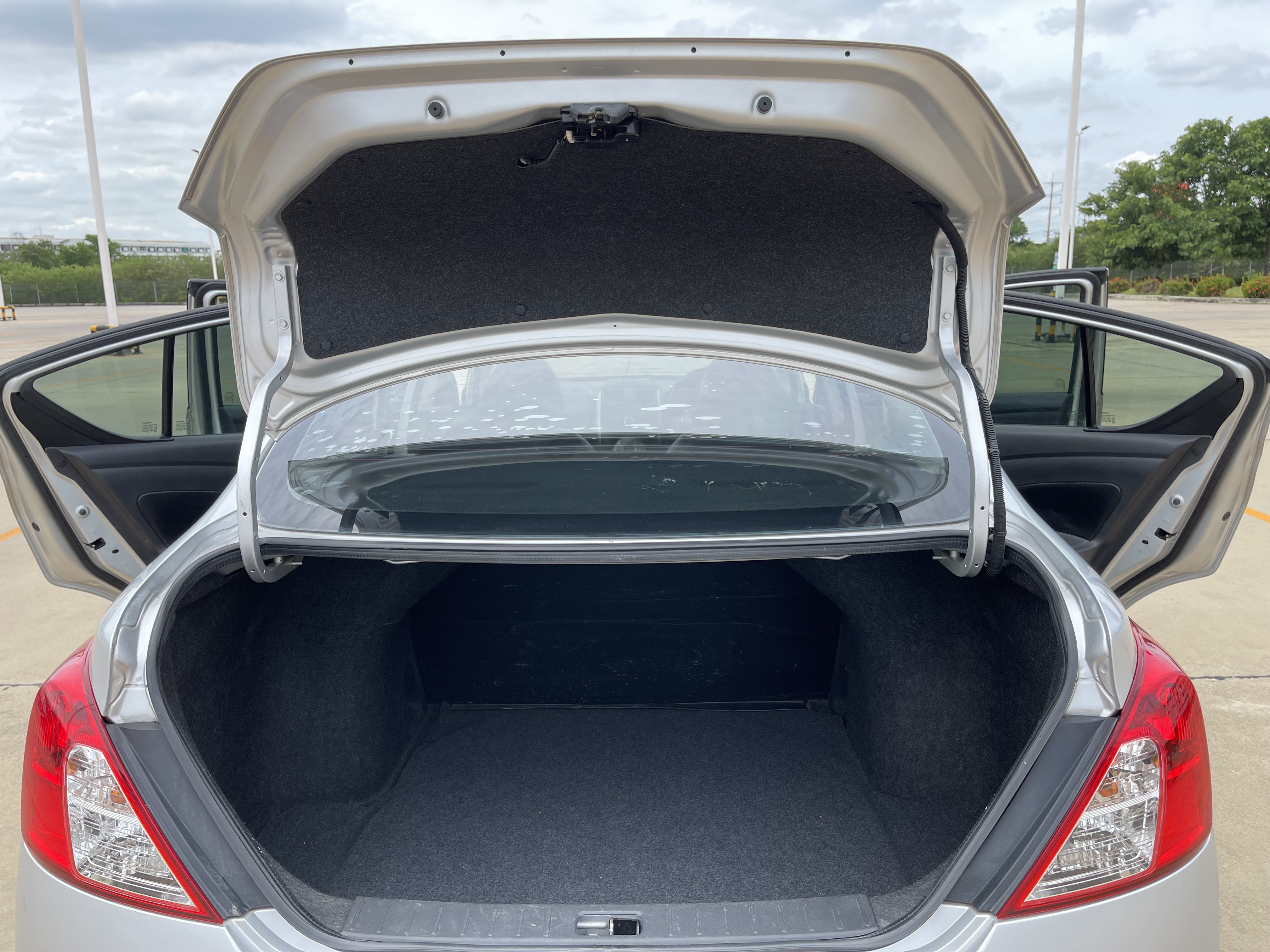 Nissan Almera 1.2 VL At 2014 เงิน