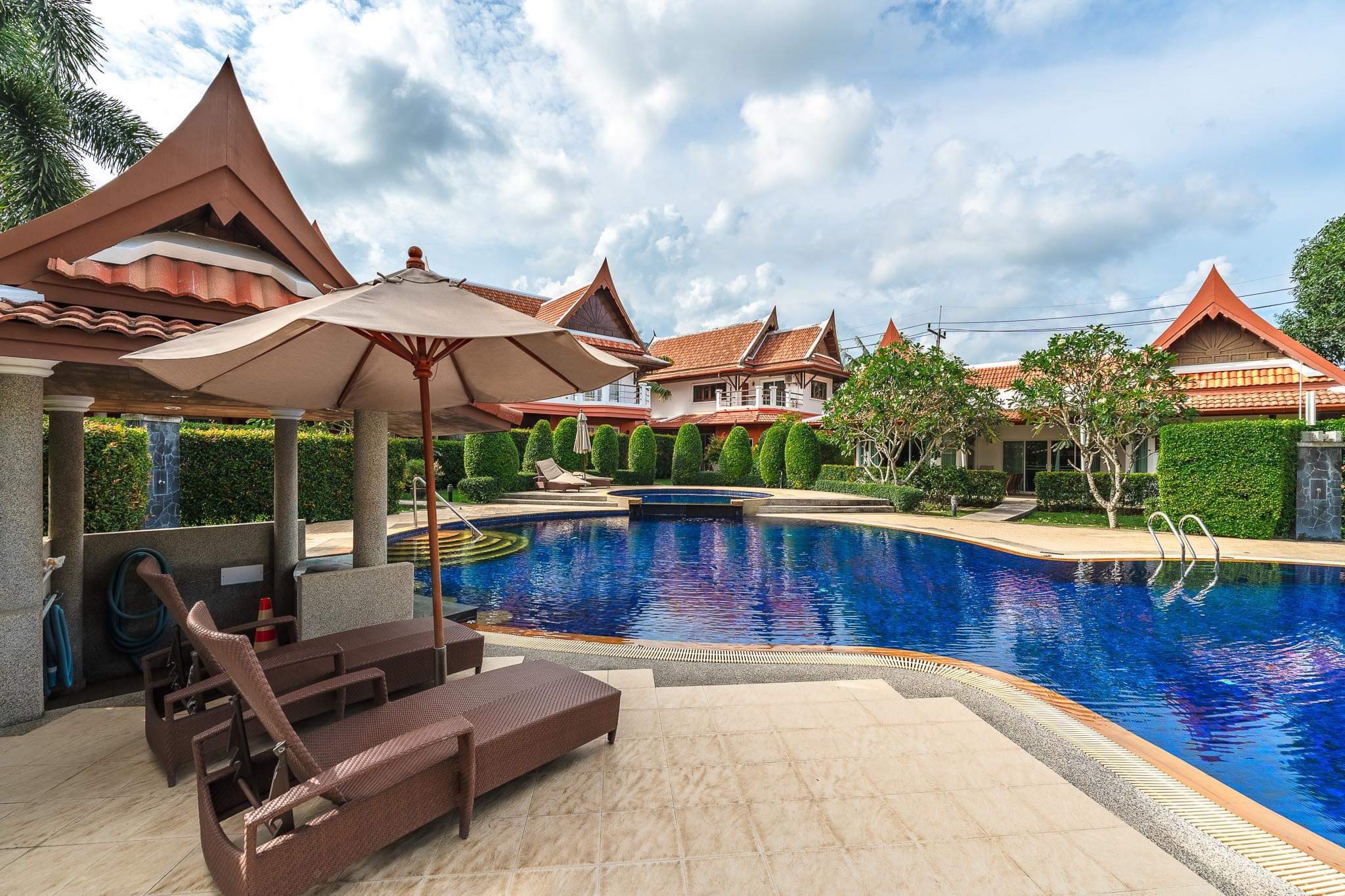 For Rent : Rawai, 2-story house, contemporary Thai style, 3 bedrooms 2 bathrooms