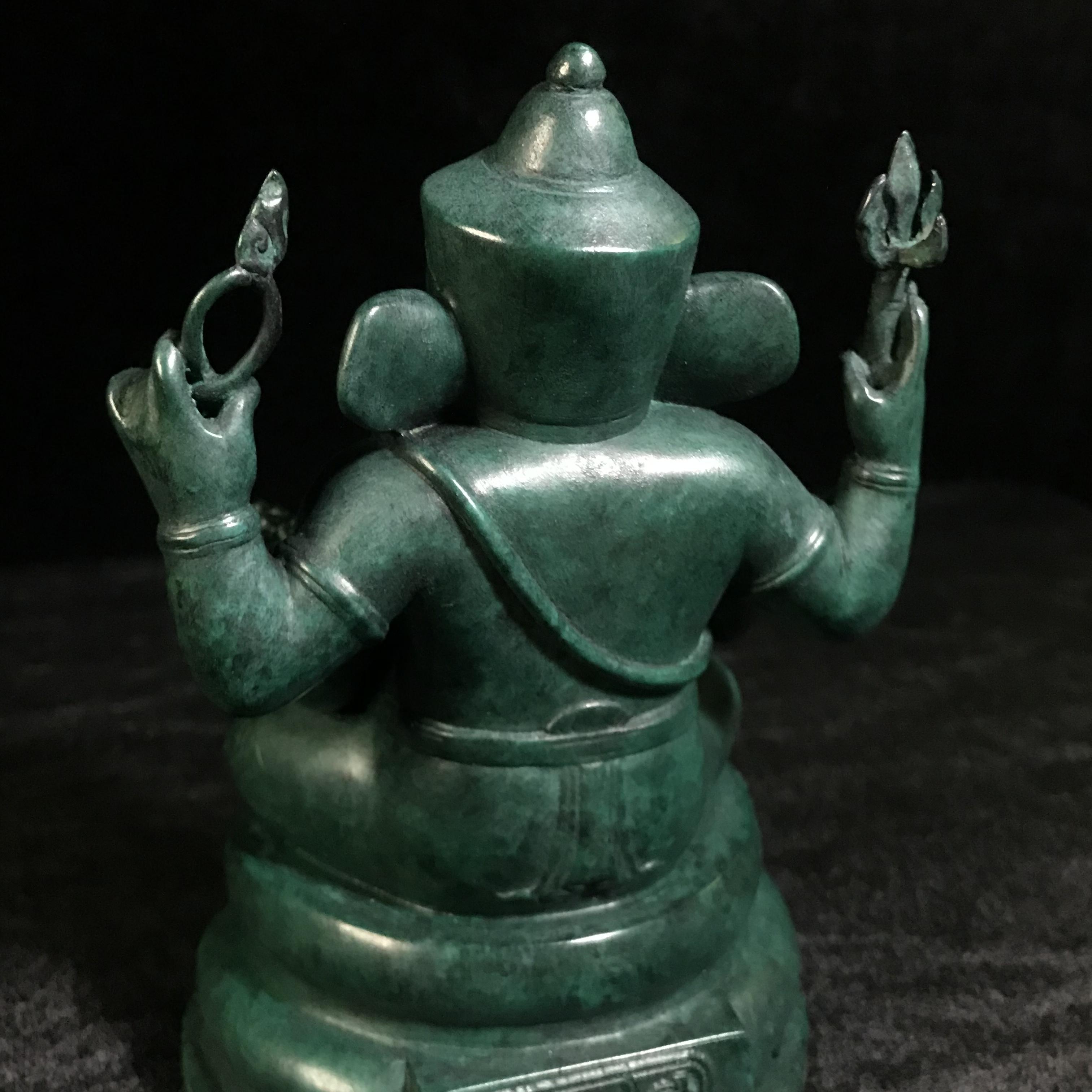 พระพิฆเนศวร 65 ปี คณะจิตรกรรม มหาวิทยาลัยศิลปากร ปี2551 ลอยองค์เนื้อสำริดขนาดหน้าตัก 3 นิ้ว(เนื้อสำริดเขียวพลาติน่า)