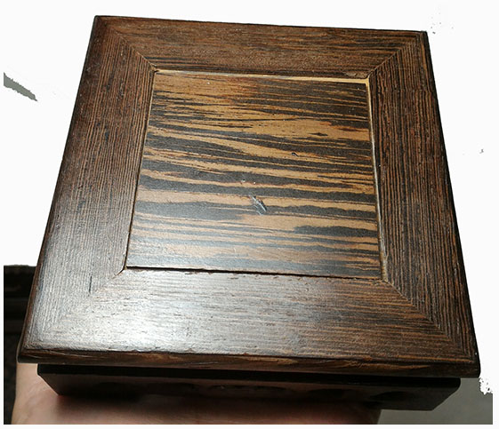 ฐานหรือกี๋ไม้ สี่เหลี่ยมเล็ก หน้าท๊อป 10cm อันละ