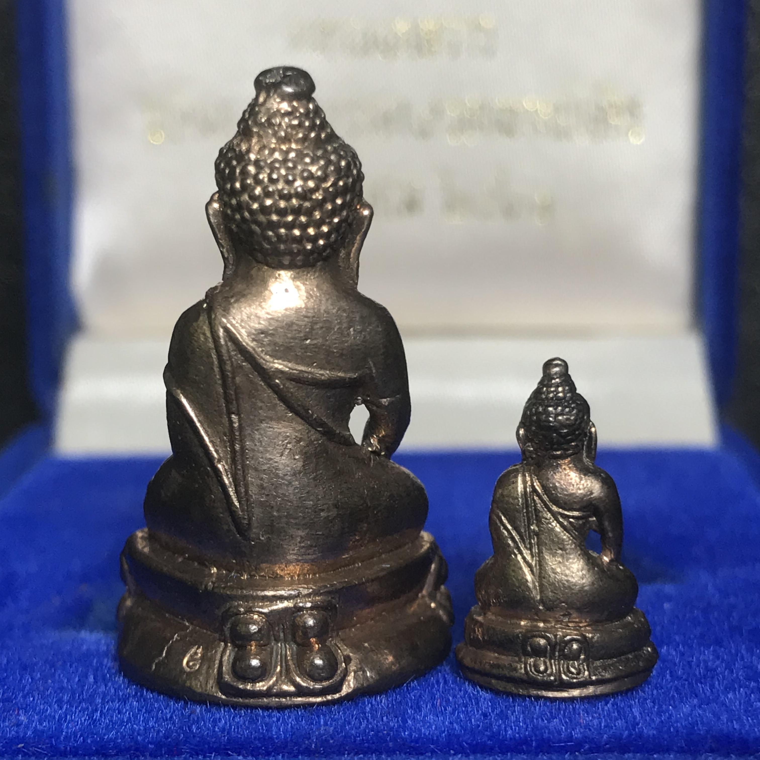 พระกริ่ง-พระชัยวัฒน์ นวราชบพิตร วัดตรีทศเทพ ปี2530 เนื้อนวโลหะ(1ใน 500 ชุด)(ในหลวงรัชกาลที่9เสด็จเททอง)