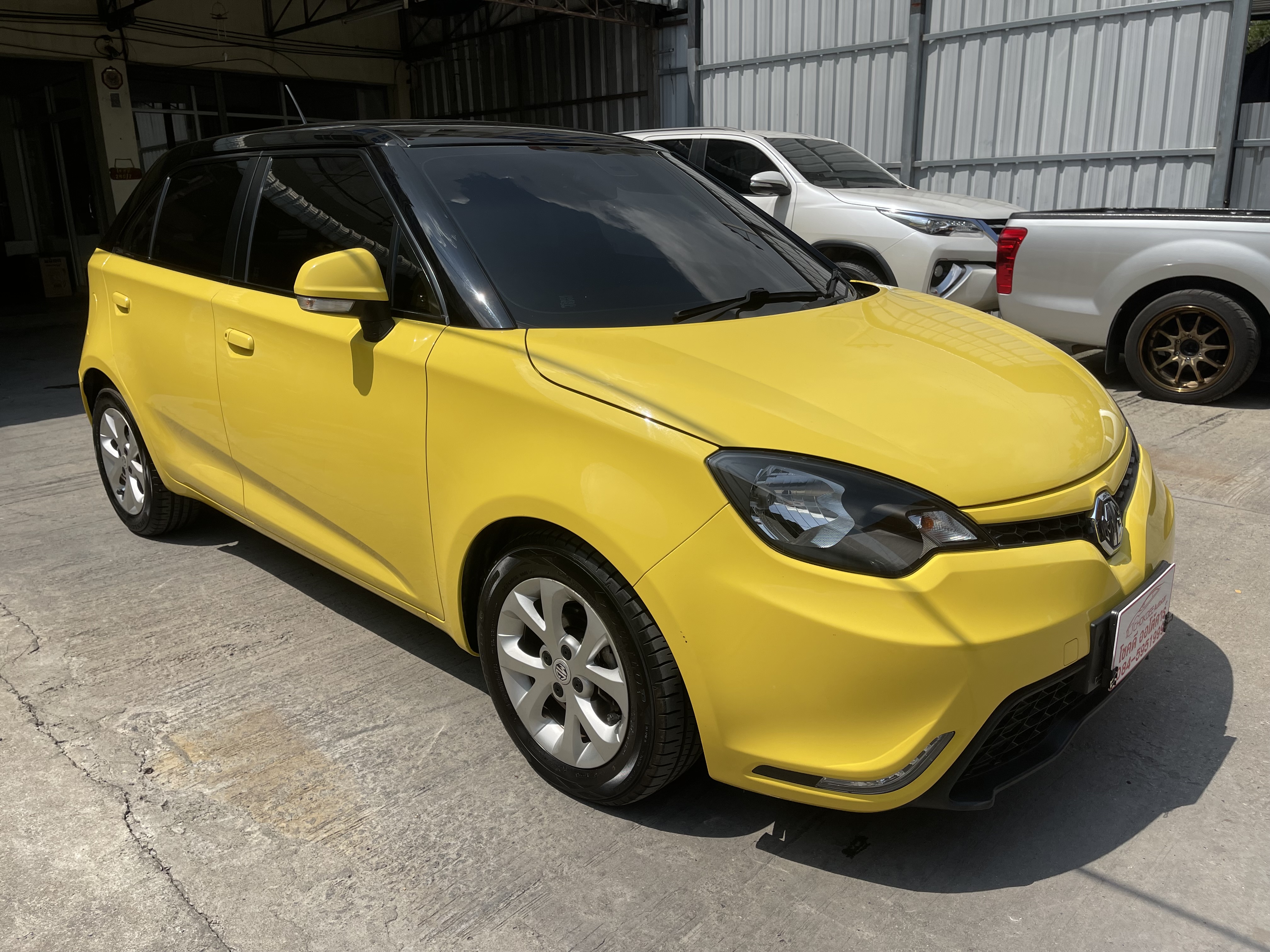 MG MG3 1.5 X (Twotone) Sunroof At 2016 เหลือง-ดำ