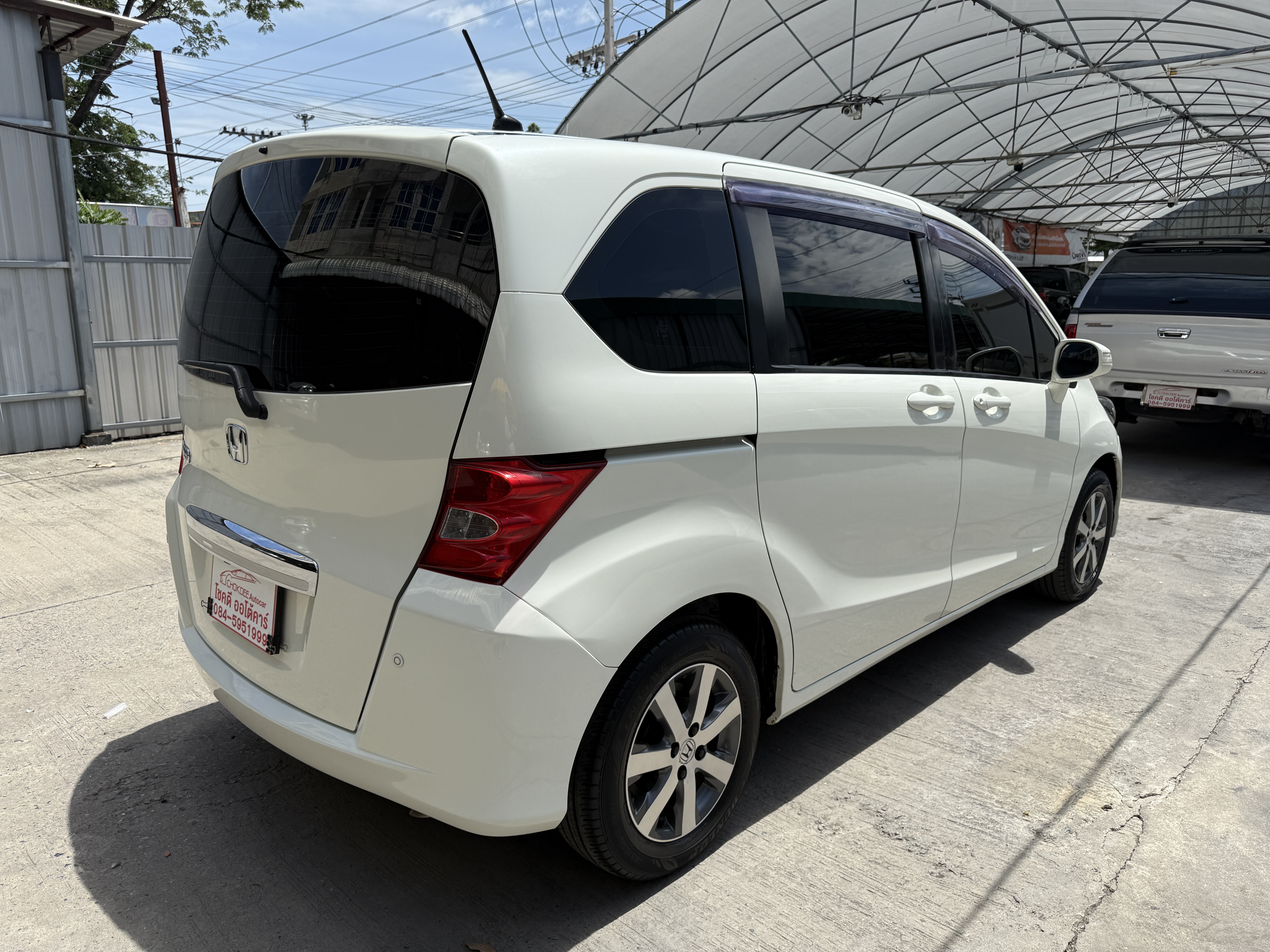 Honda Freed 1.5 E At 2012 ขาวมุก