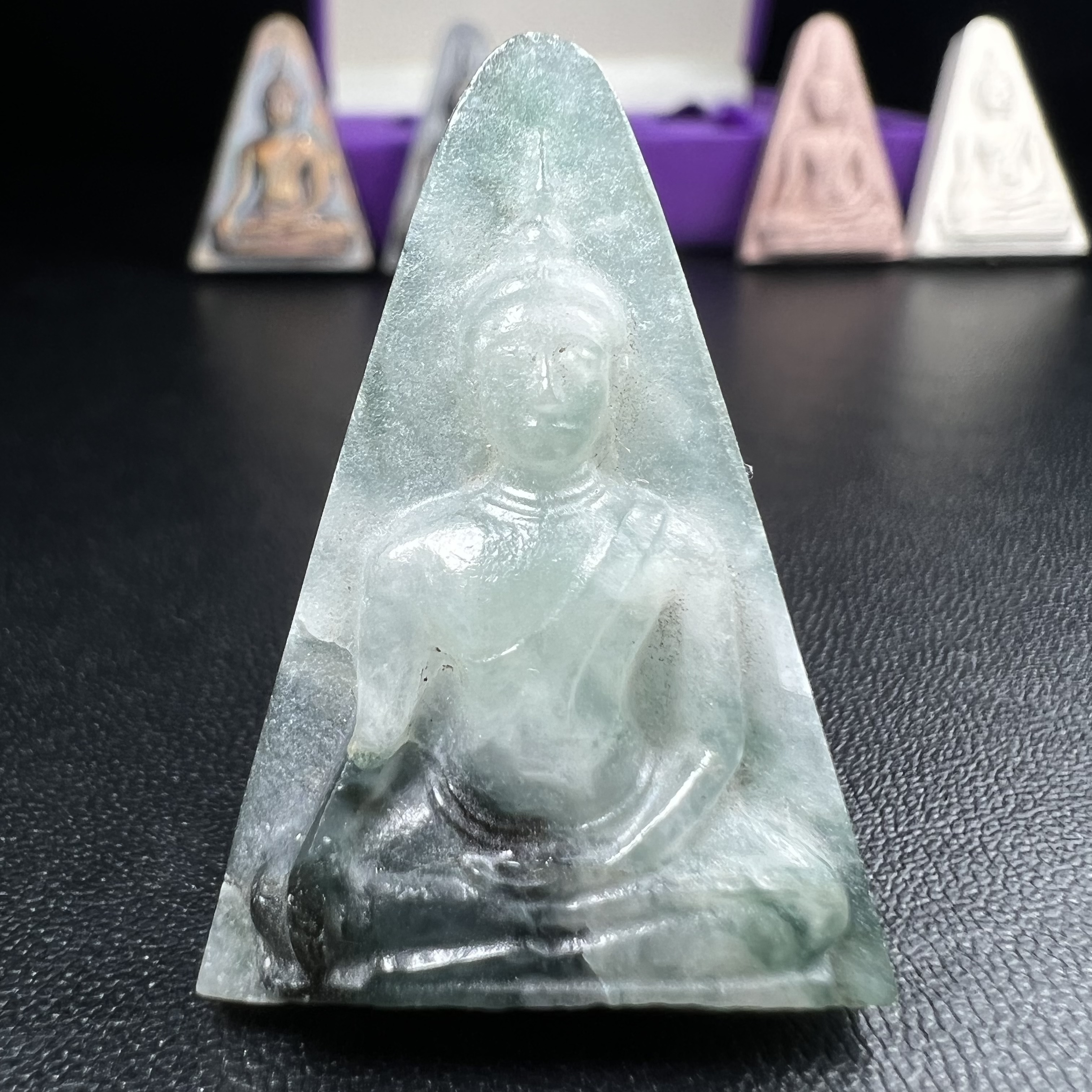 พระนางพญาเสน่ห์จันทร์ สธ. สร้างในวโรกาสทรงเจริญพระชนมายุ 50 พรรษา สมเด็จพระเทพฯ พ.ศ.2548 ชุดพิเศษ (1 ใน 5000 ชุด)หายาก