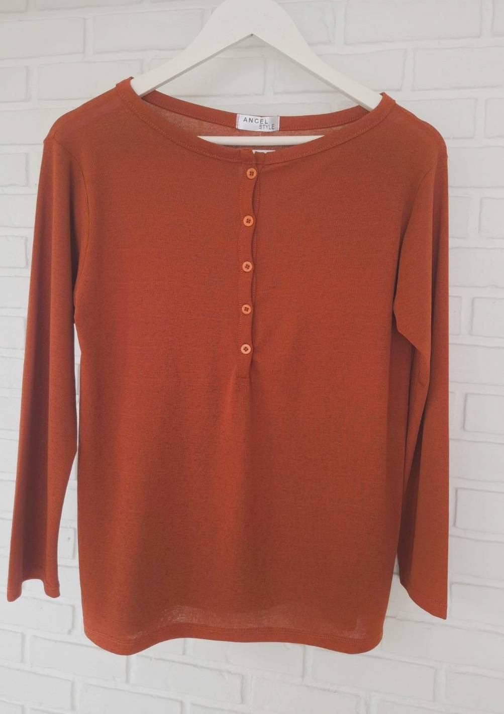 กุ้นกระดุมแขนยาว