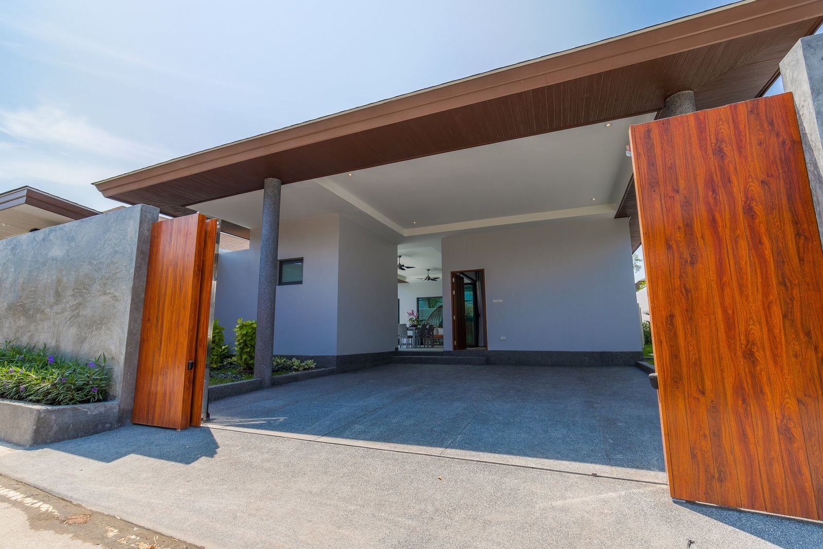 For Sales : New Modern Pool villas in Pasak , 3 bedrooms 3 bathrooms