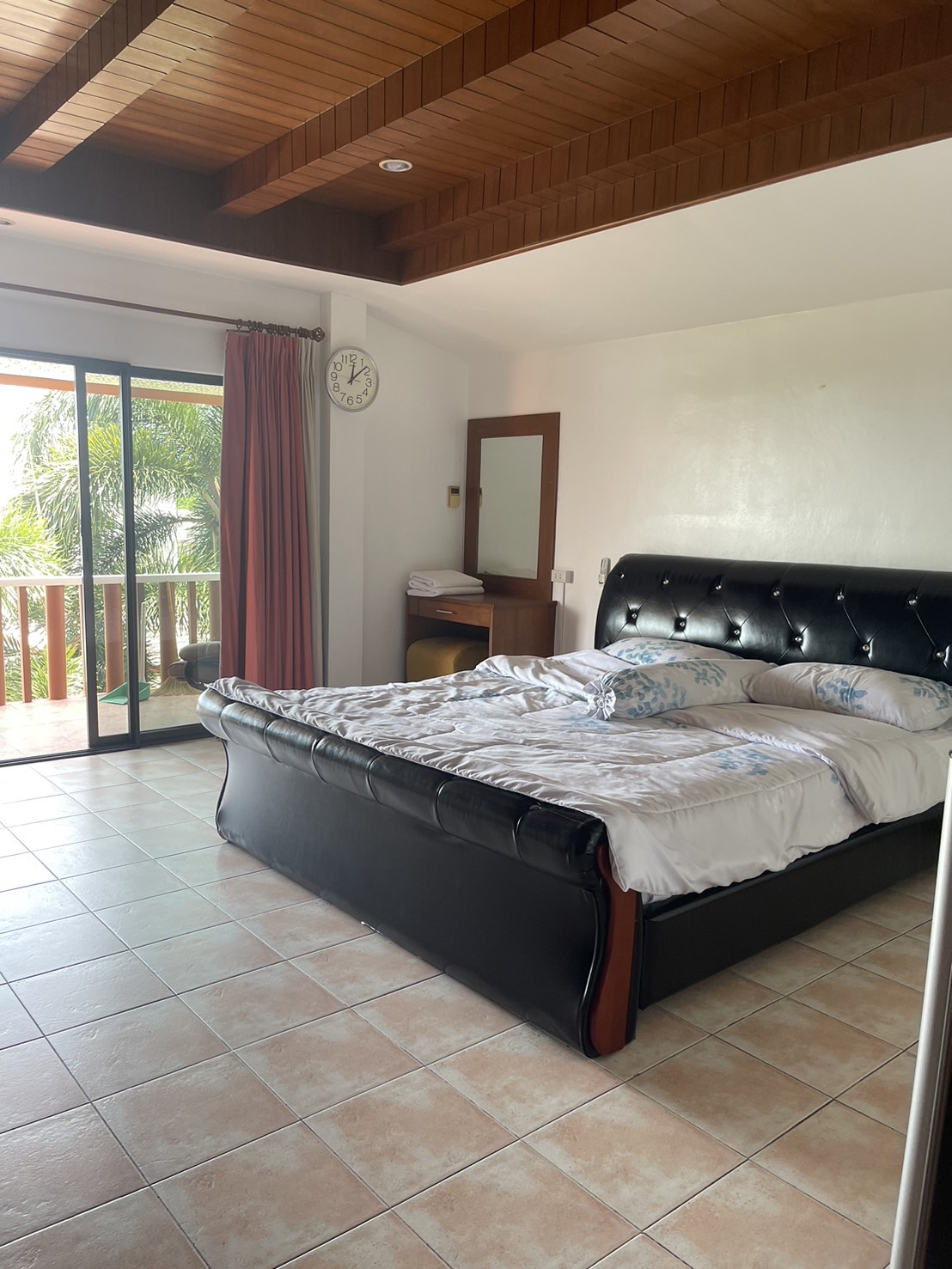 For Rent : Rawai, Private Pool Villa, 6 bedrooms 5 bathrooms