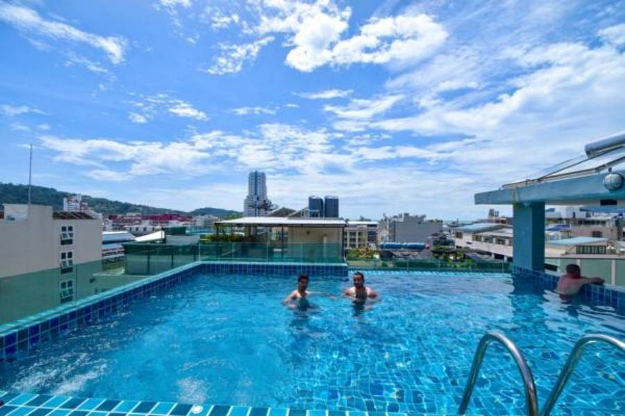 For Sale : Patong, Luxury Patong Resort , 45 Rooms, 10 floors with Swimming pool.